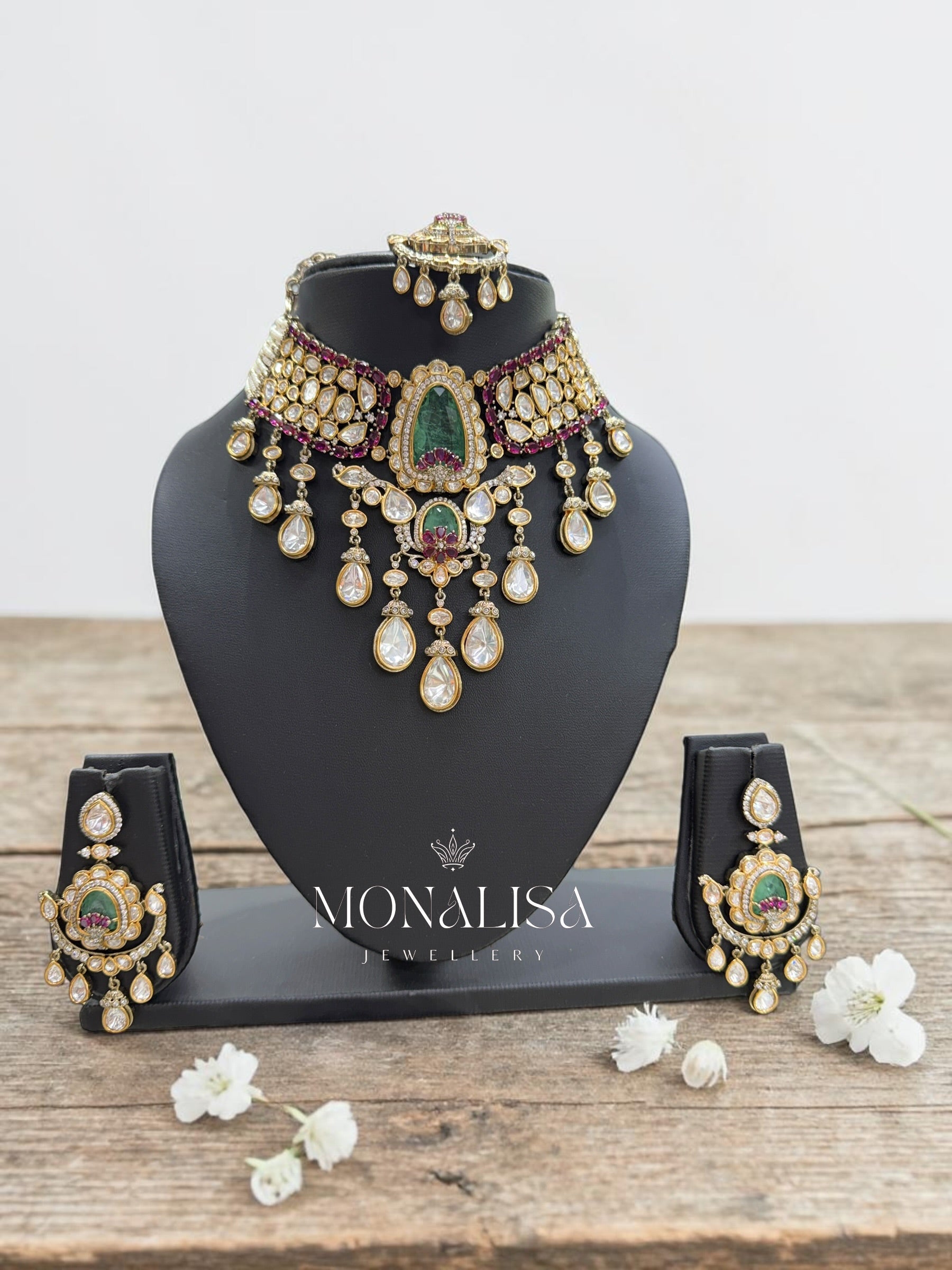 Siyona Polki Designer Necklace Set