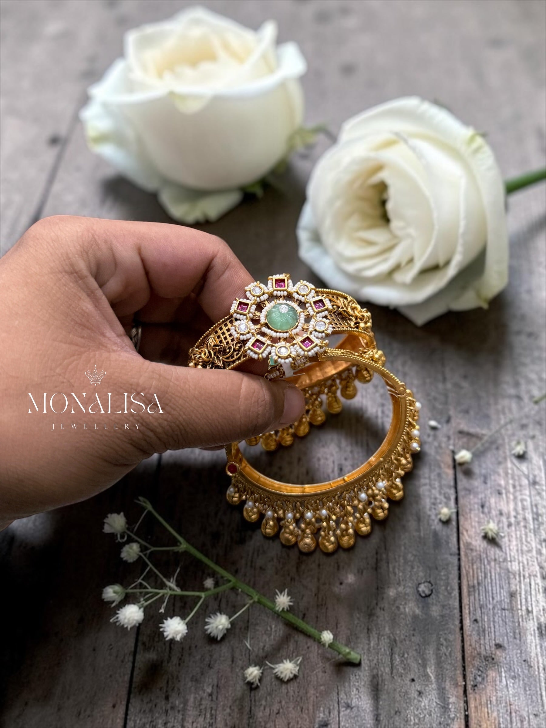 Ditya Antique Designer Bangles