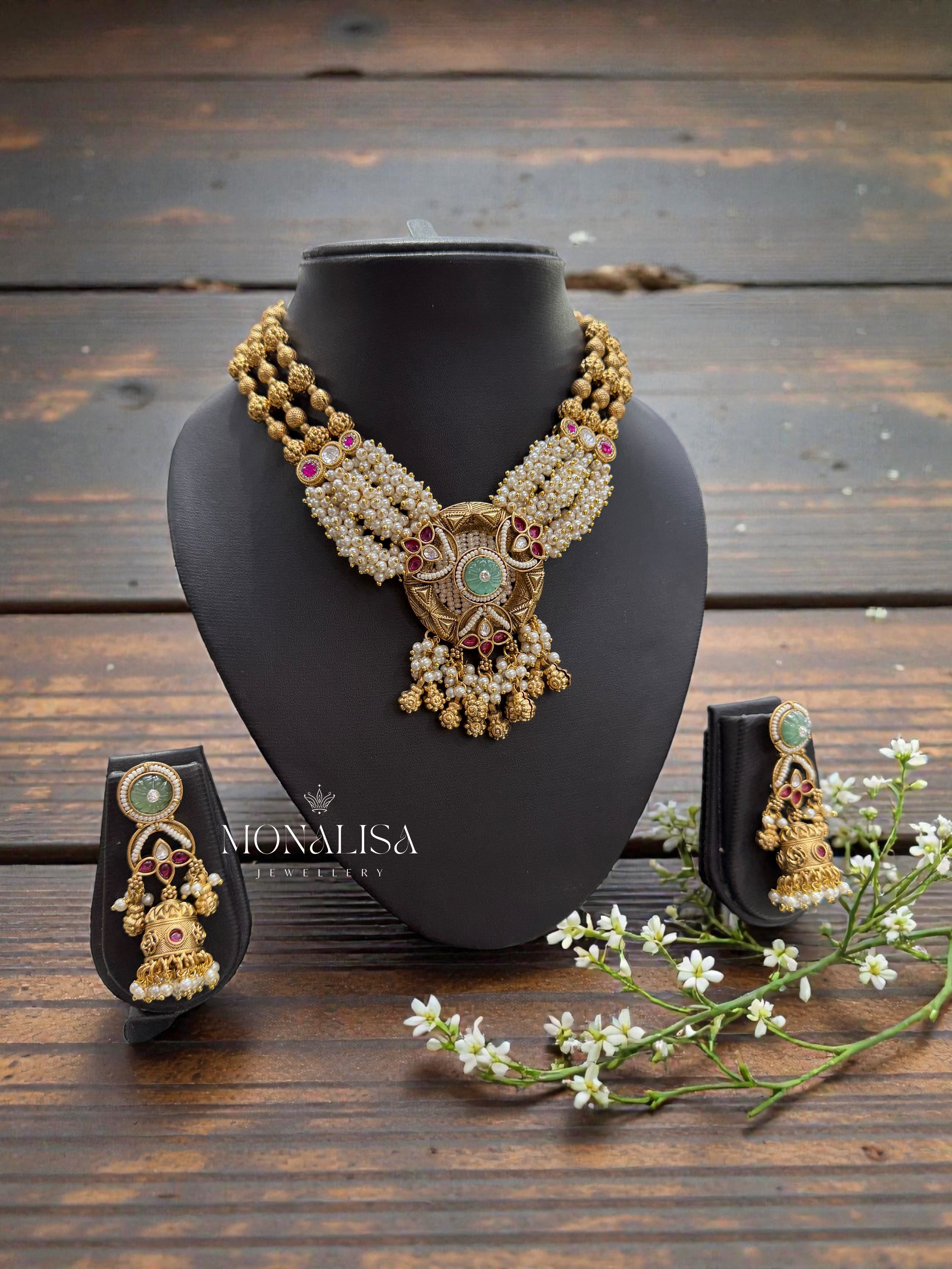 Arnika Antique Designer Necklace Set