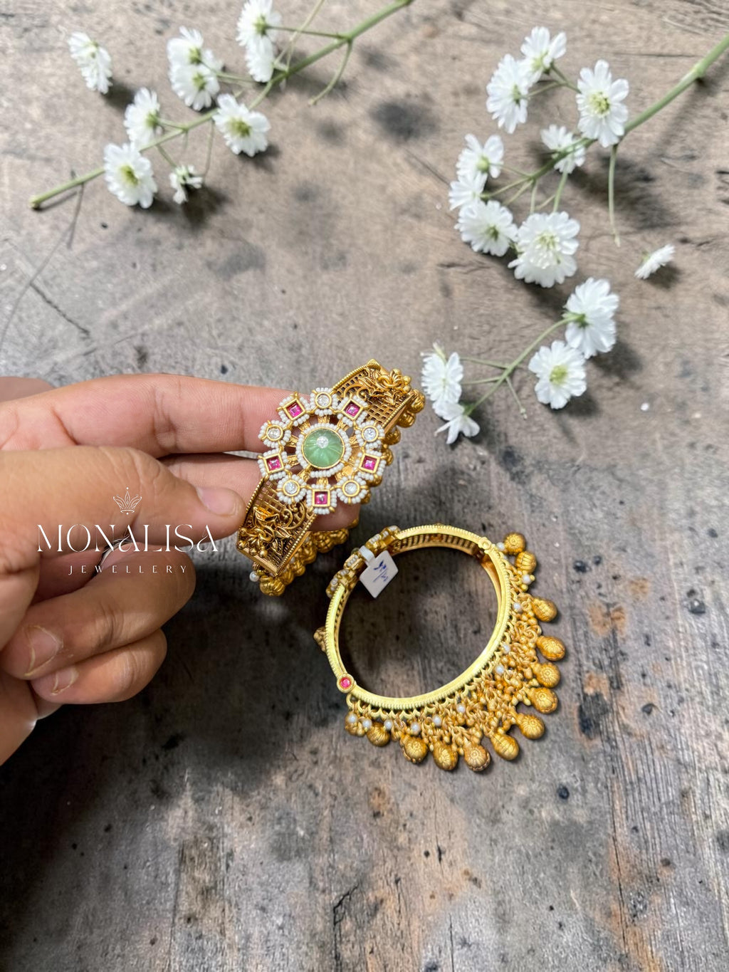 Ditya Antique Designer Bangles