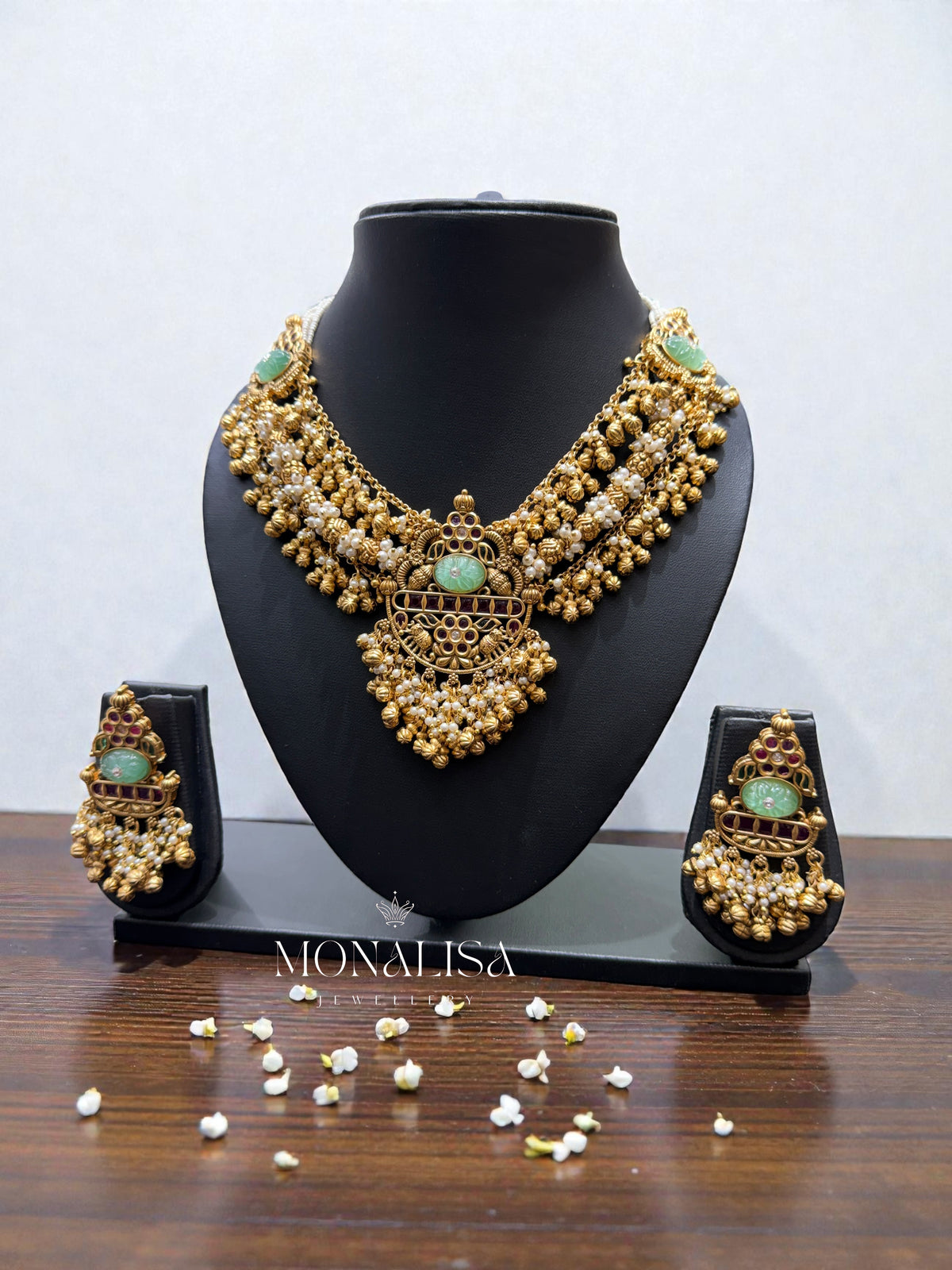 Shagun Antique Designer Necklace Set