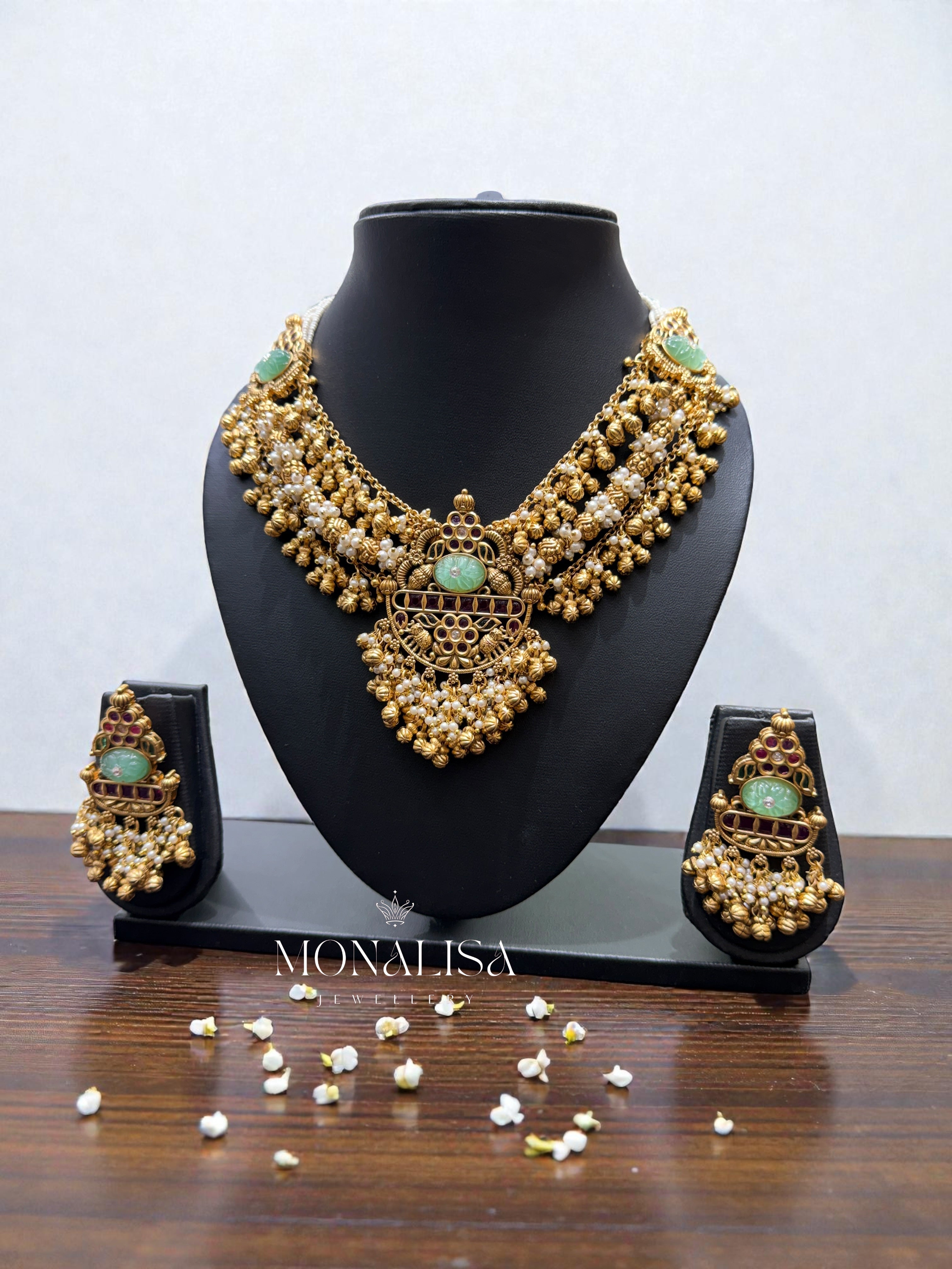 Shagun Antique Designer Necklace Set