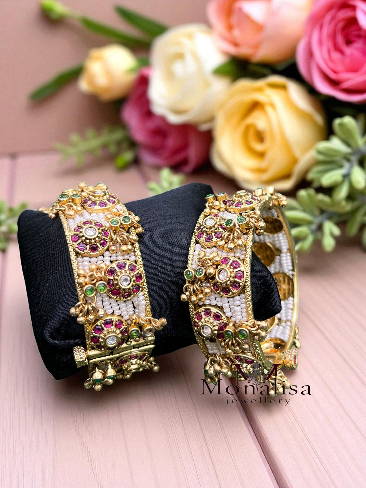 Suja Antique Designer Bangle