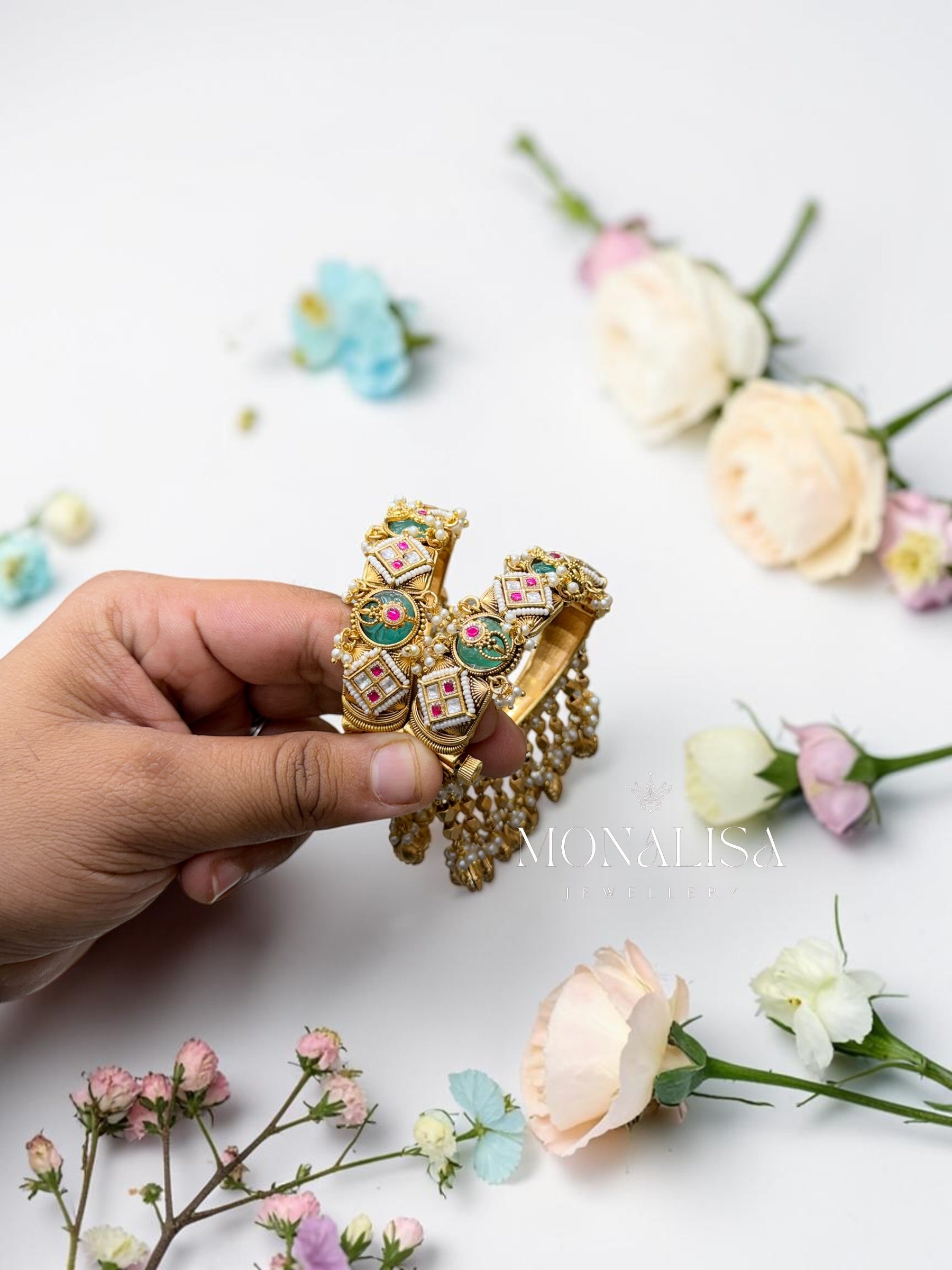Mira Antique Designer Bangles
