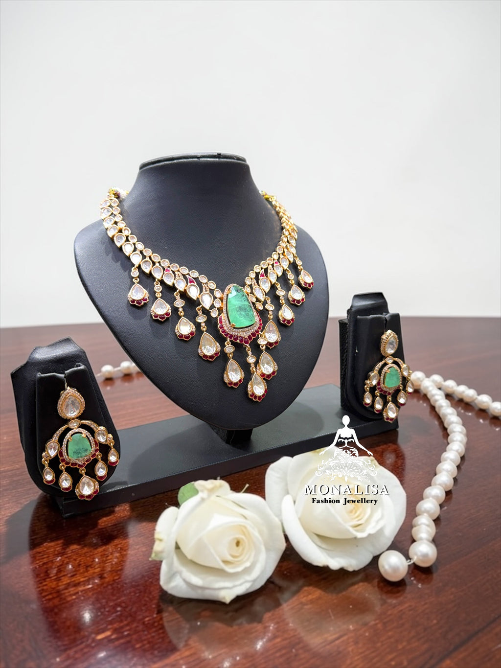 Majio Polki Necklace Set