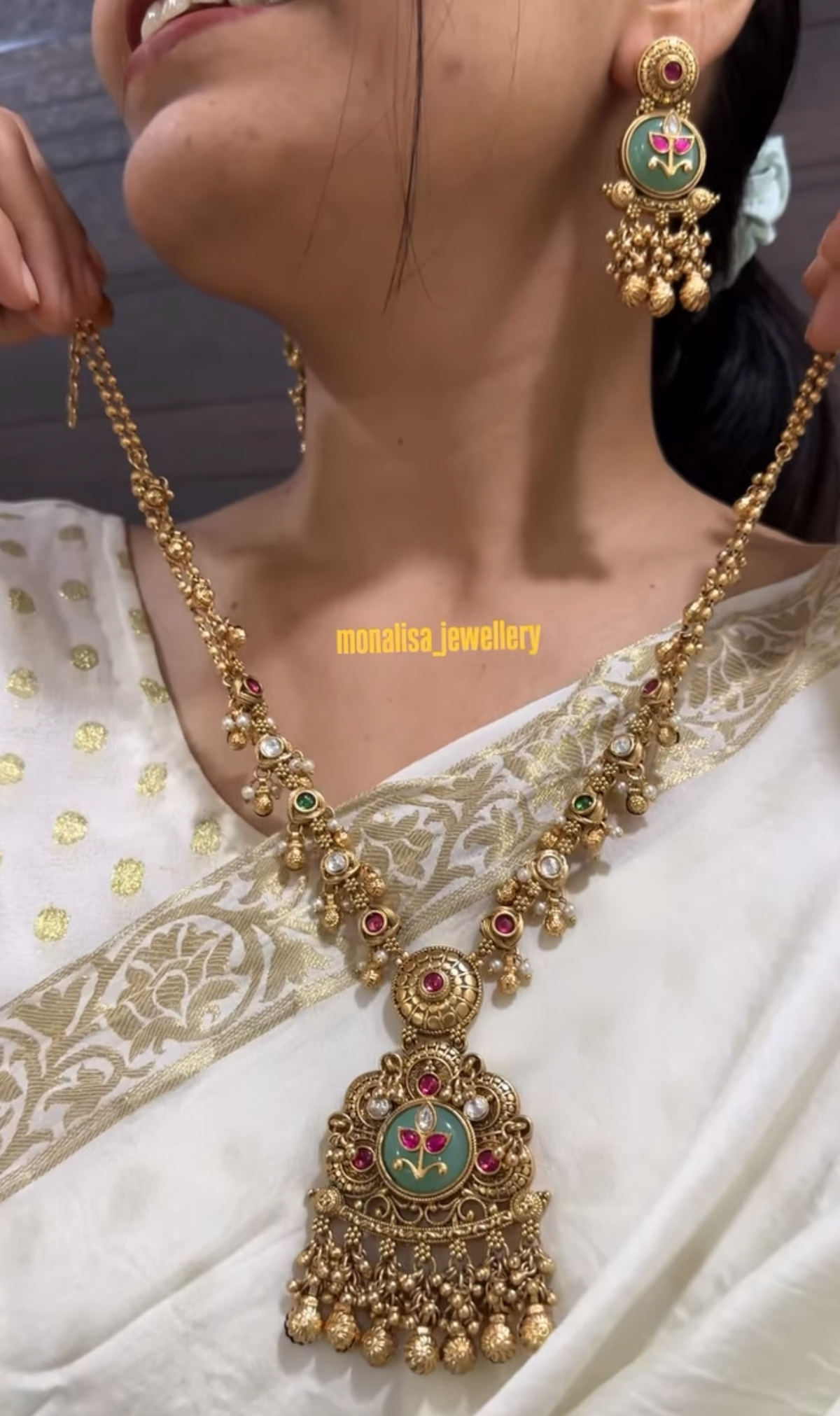Nandika Antique Designer Necklace Set