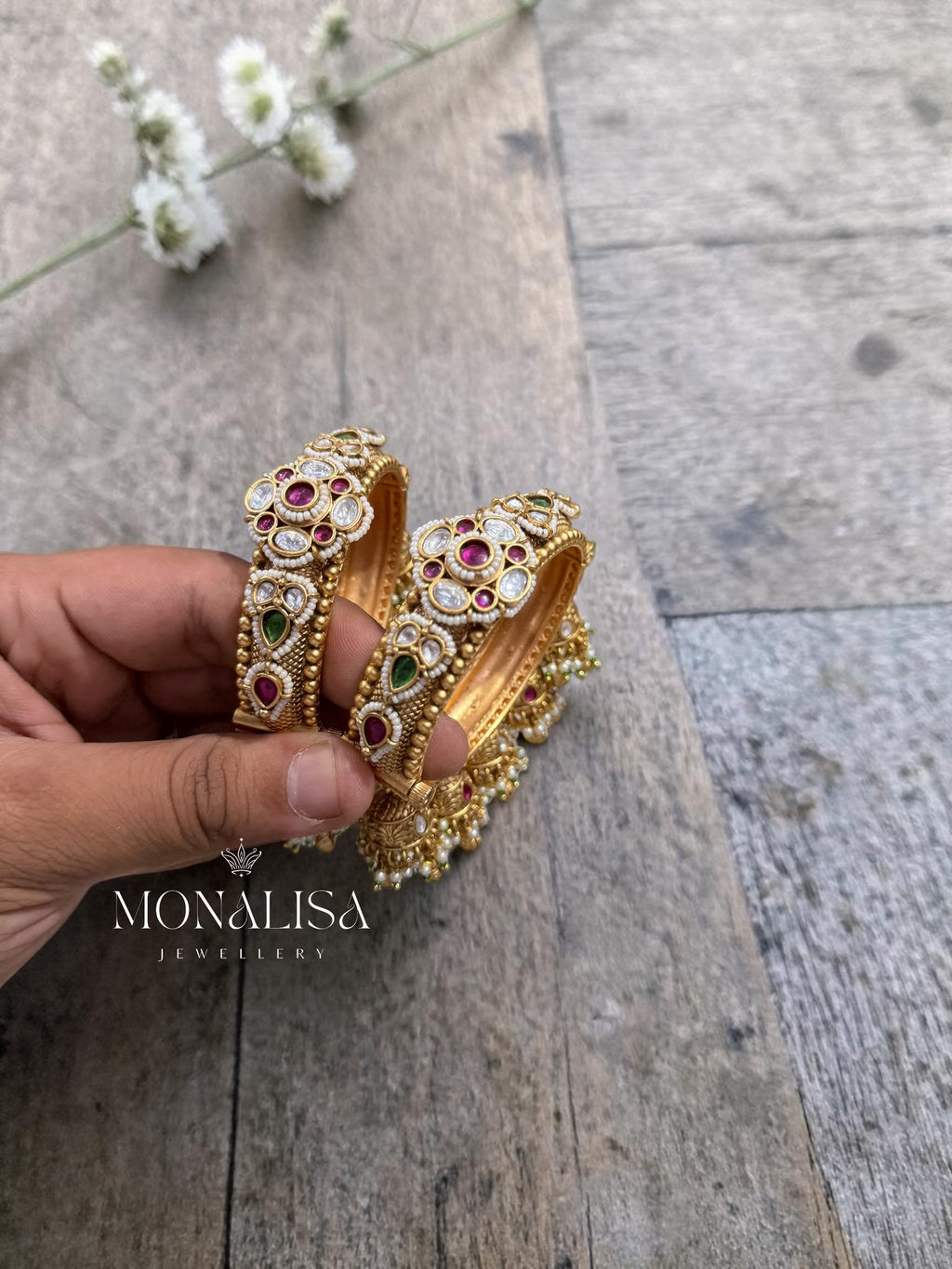 Anvasi Antique Designer Bangles