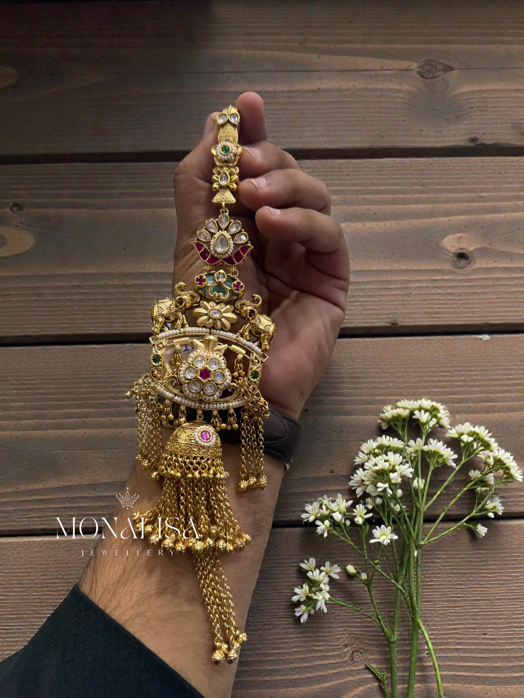 Javika Antique Designer Challa