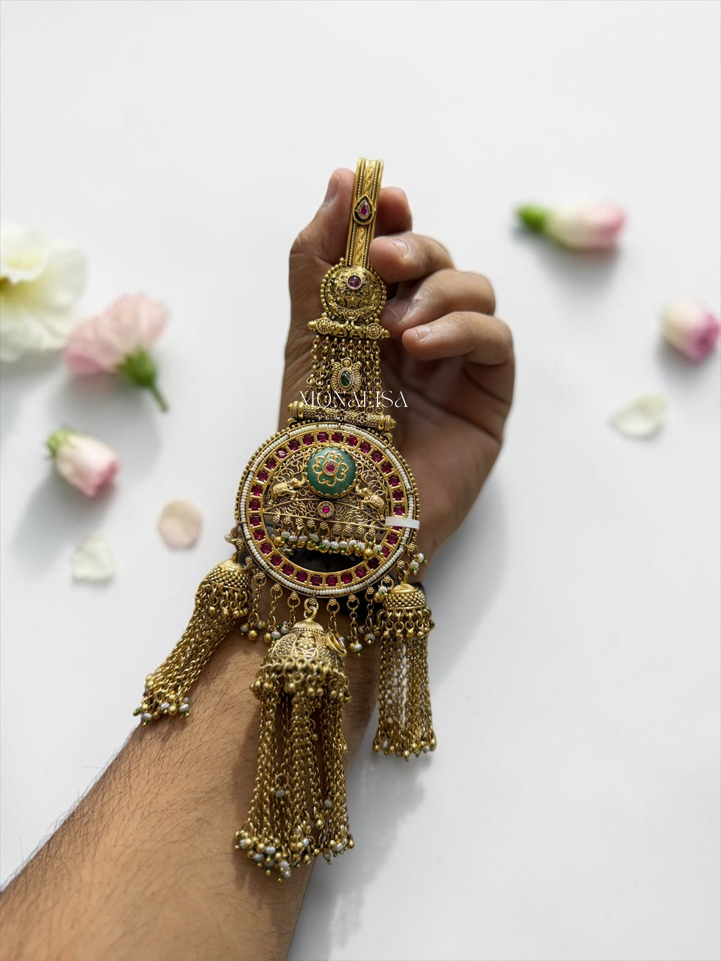 Saanvi Antique Designer Challa