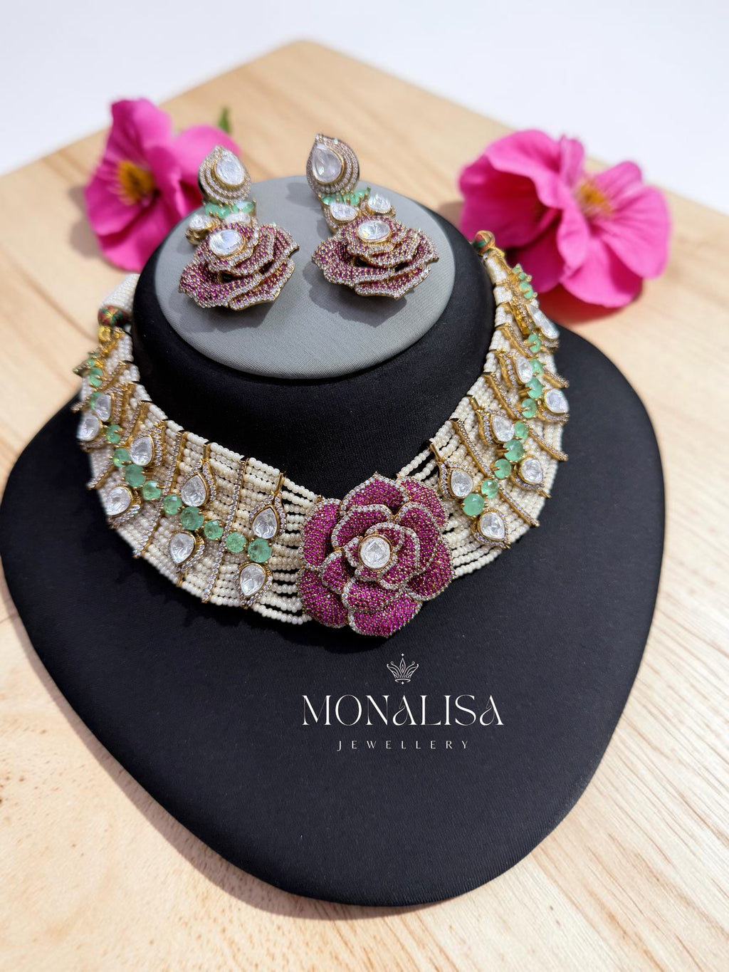 Snehja Statement Necklace Set