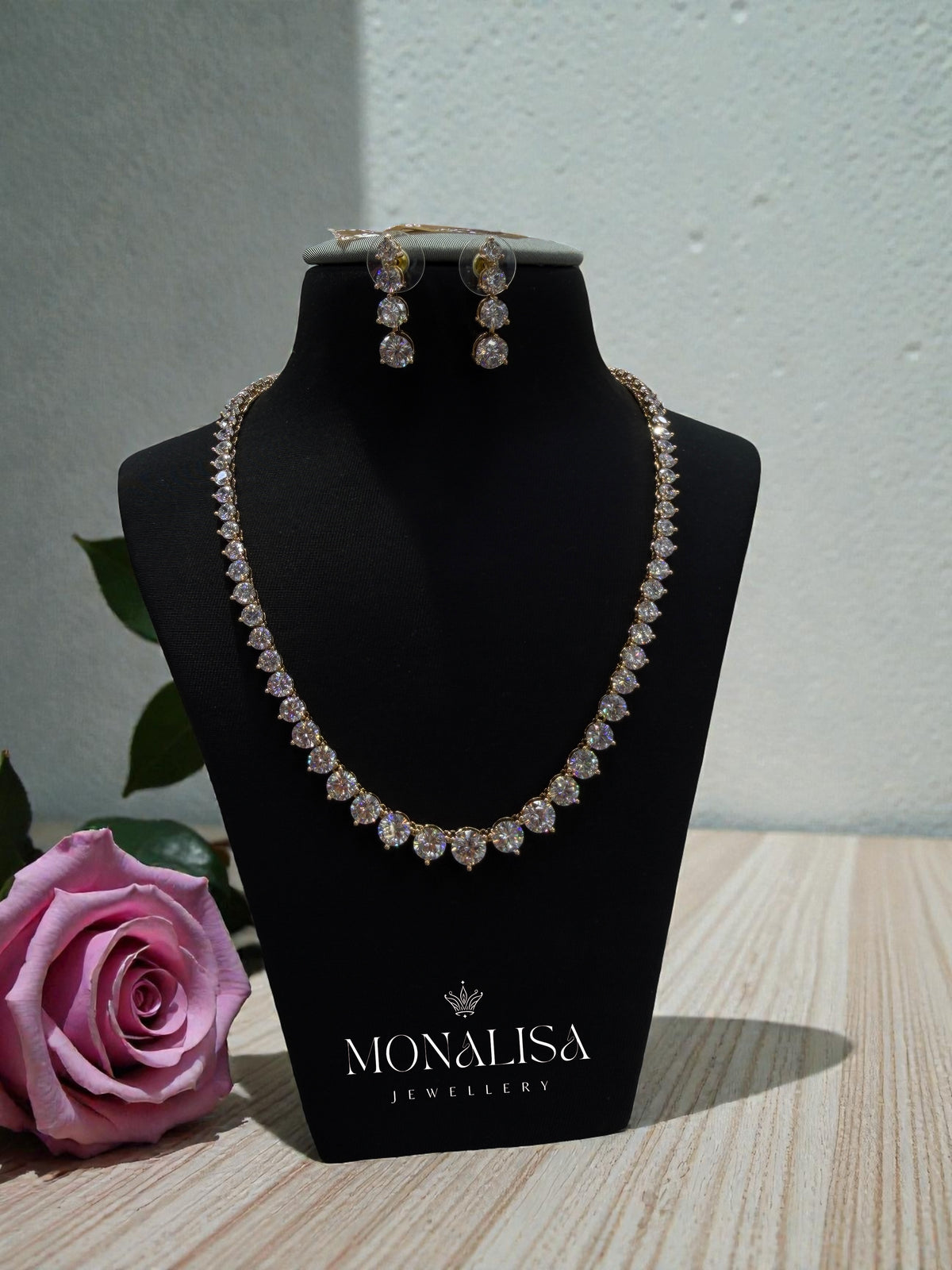 Golden Single Line Solitaire Imported set