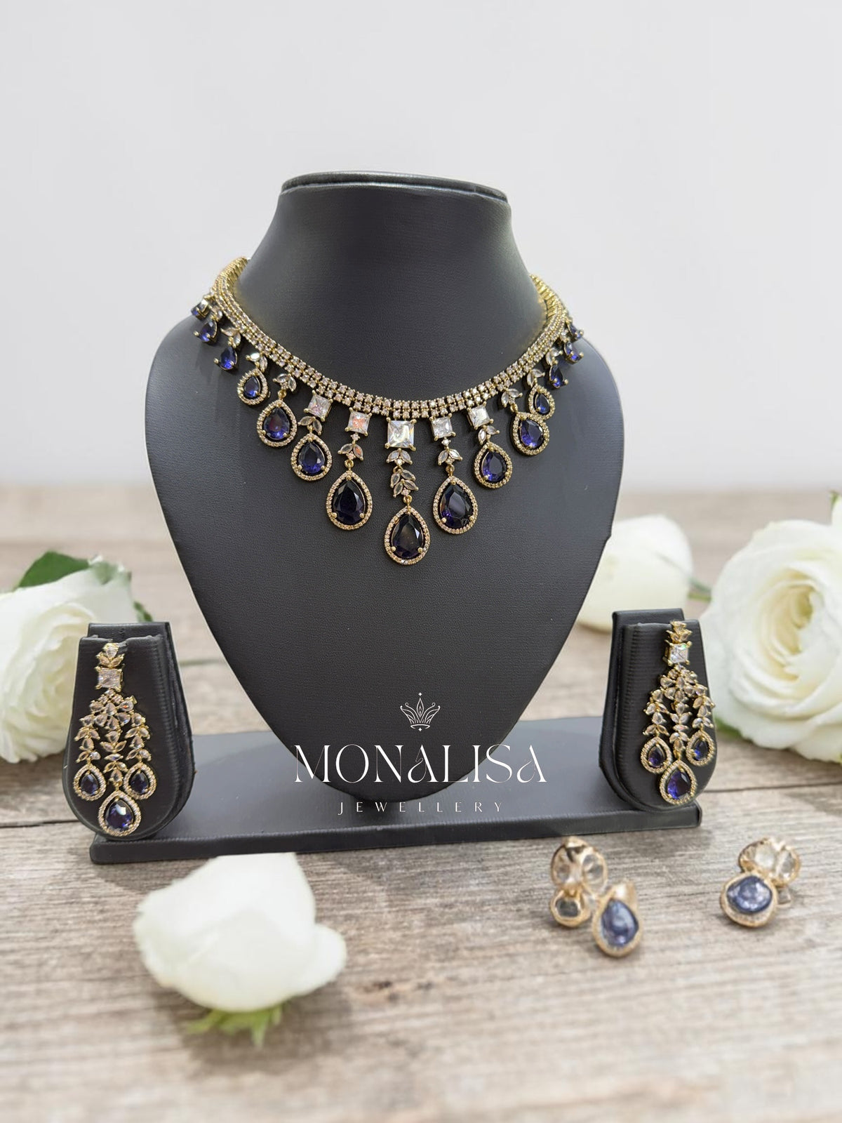 Sparkling Designer Necklace Set