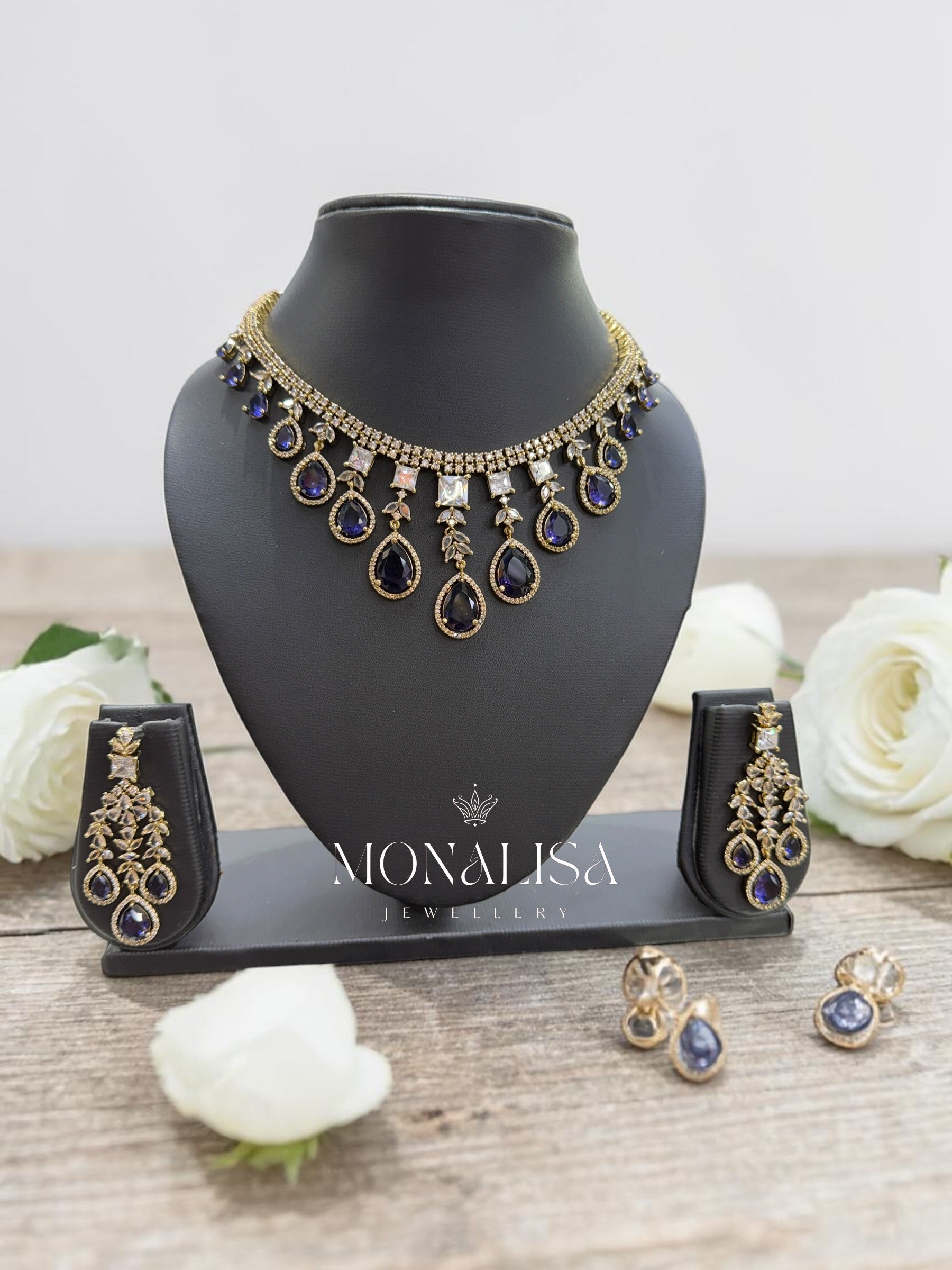 Sparkling Designer Necklace Set