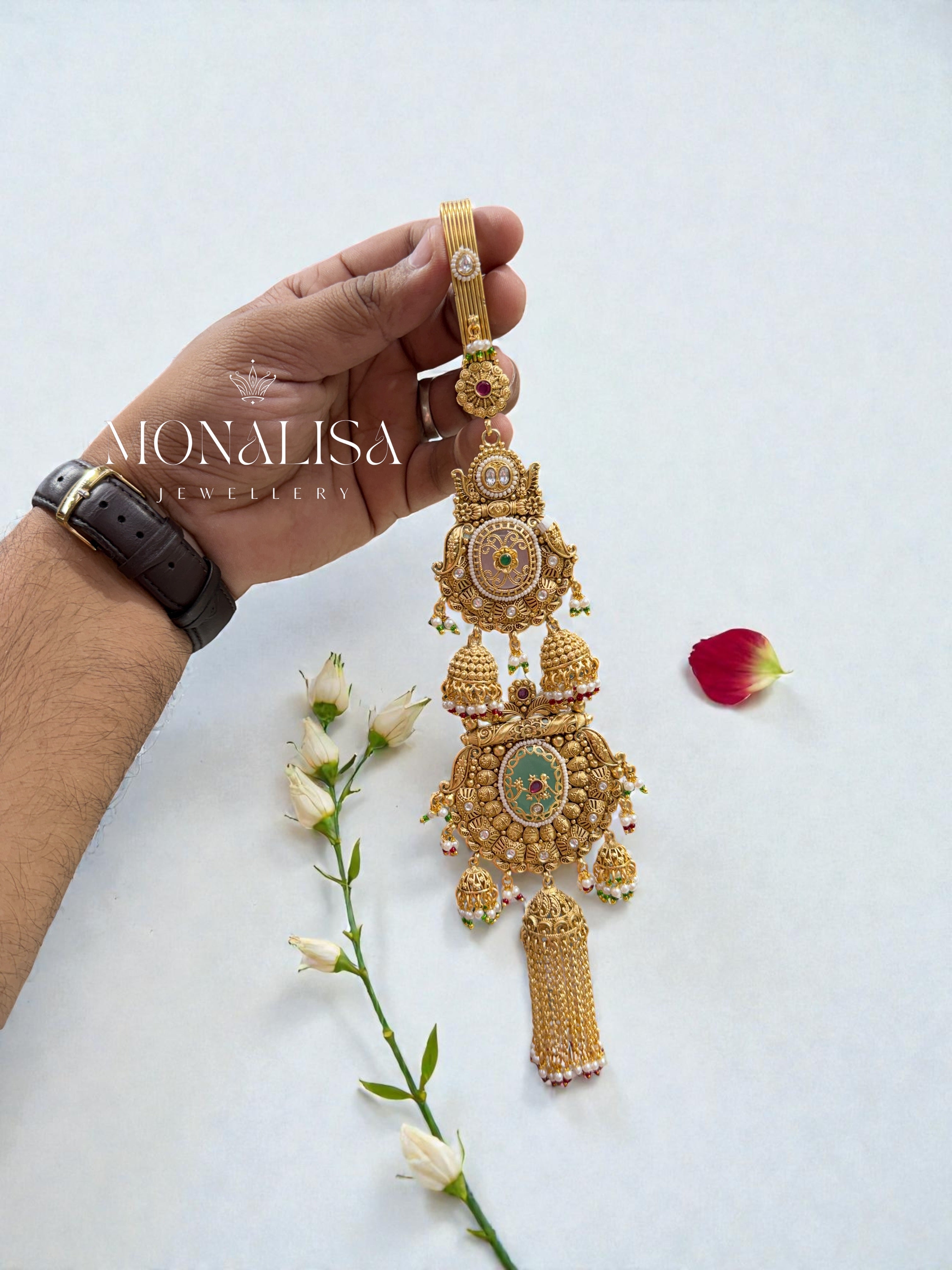 Sadhvi Antique Designer Challa