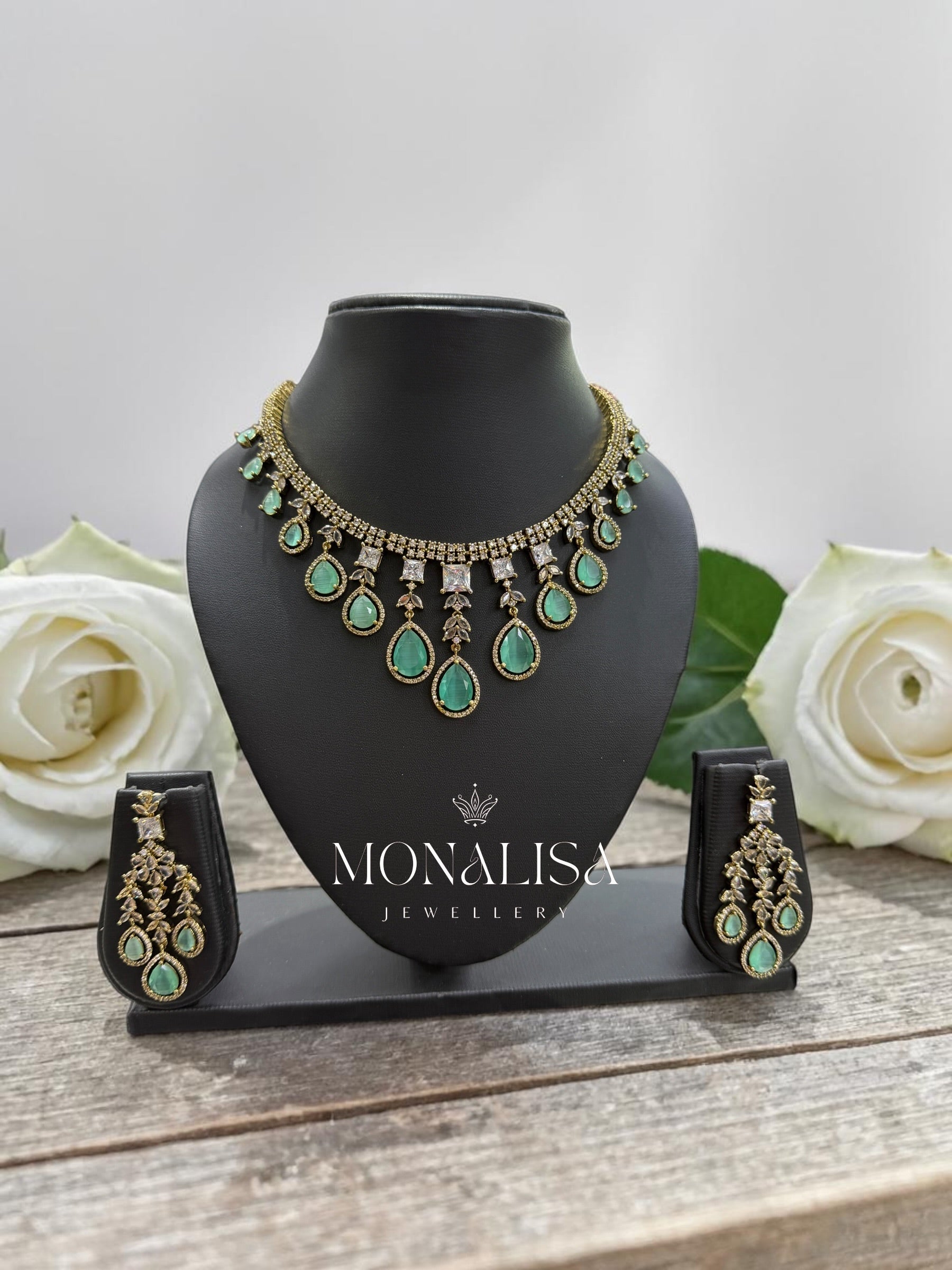 Sparkling Designer Necklace Set