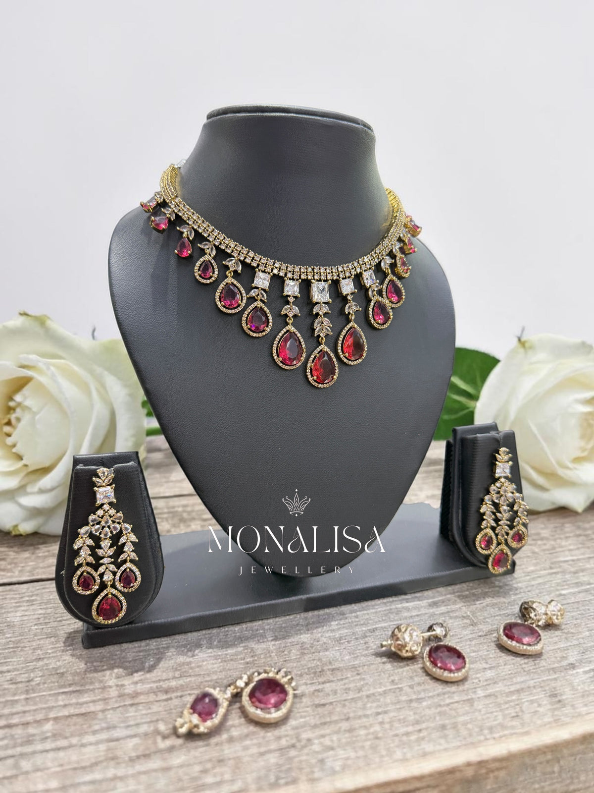 Sparkling Designer Necklace Set