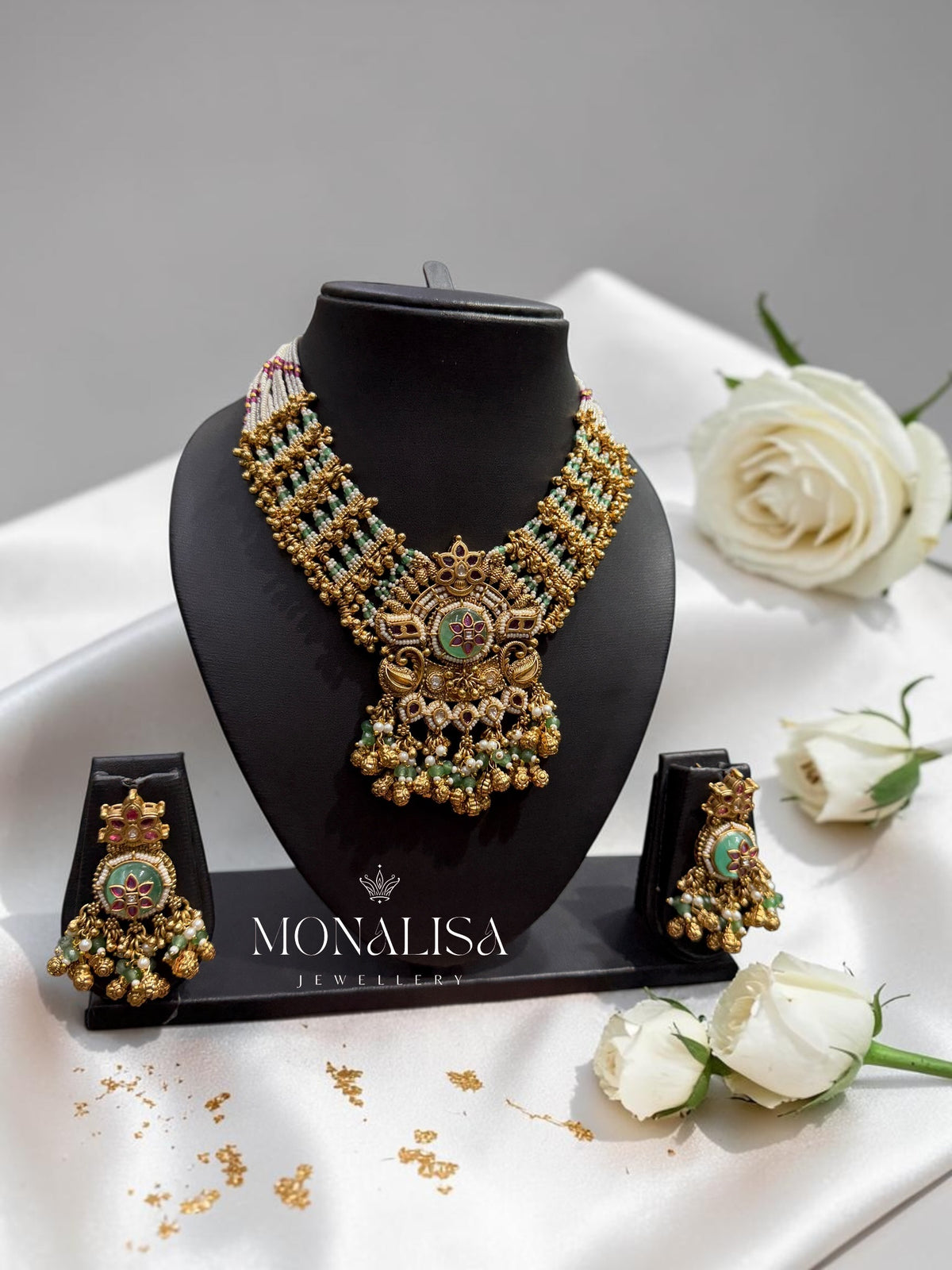 Yashvika Antique Designer Necklace Set