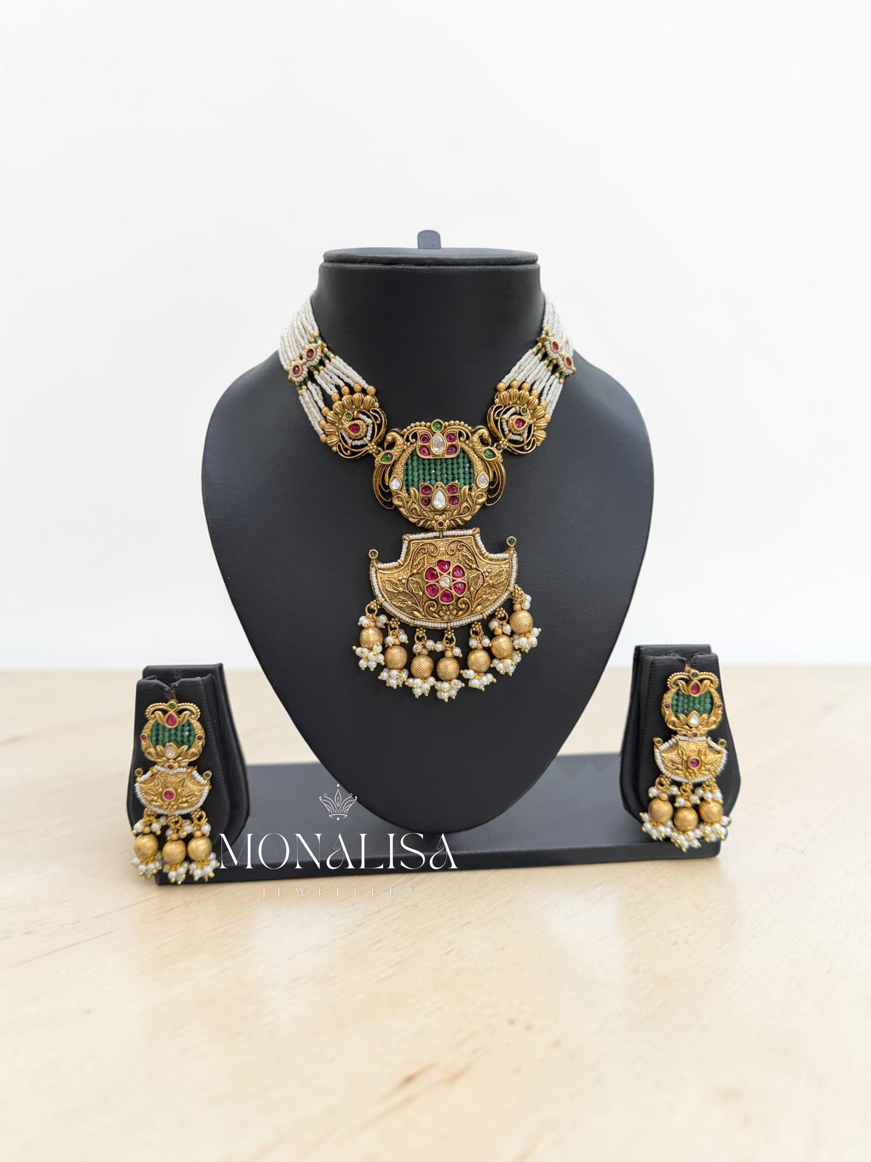 Vipsa Antique Designer Necklace Set