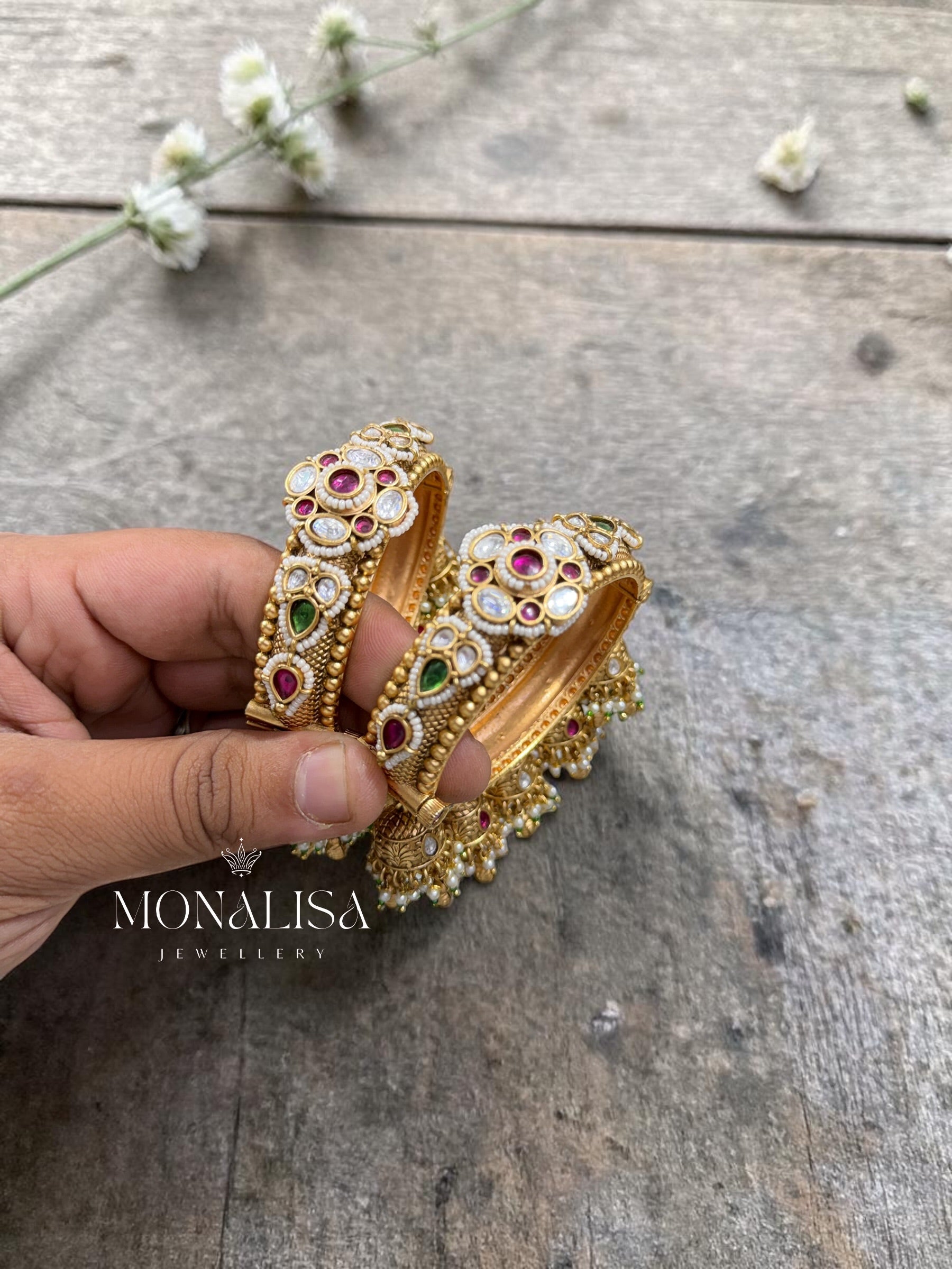 Anvasi Antique Designer Bangles