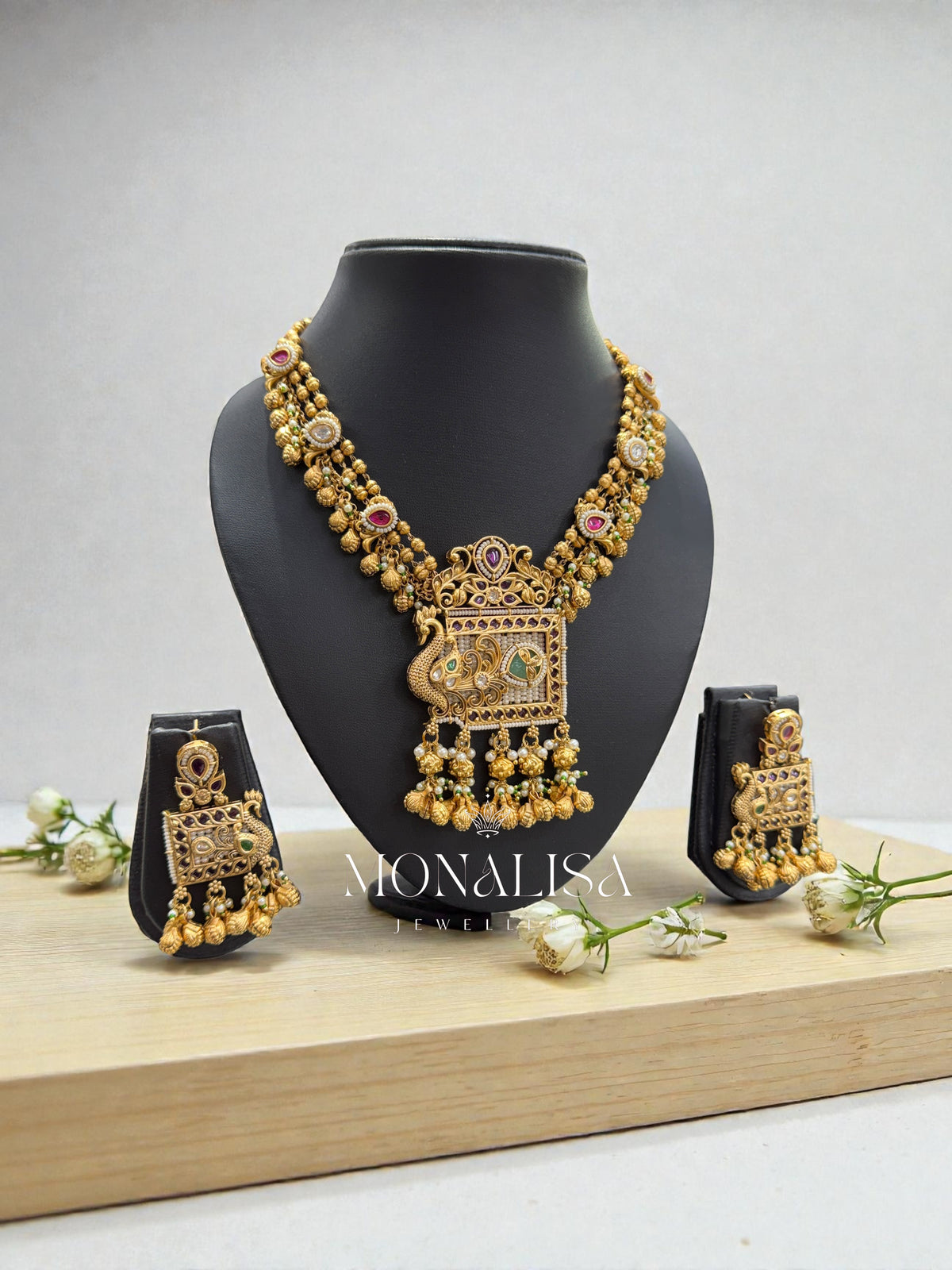 Aarna Antique Designer Necklace Set
