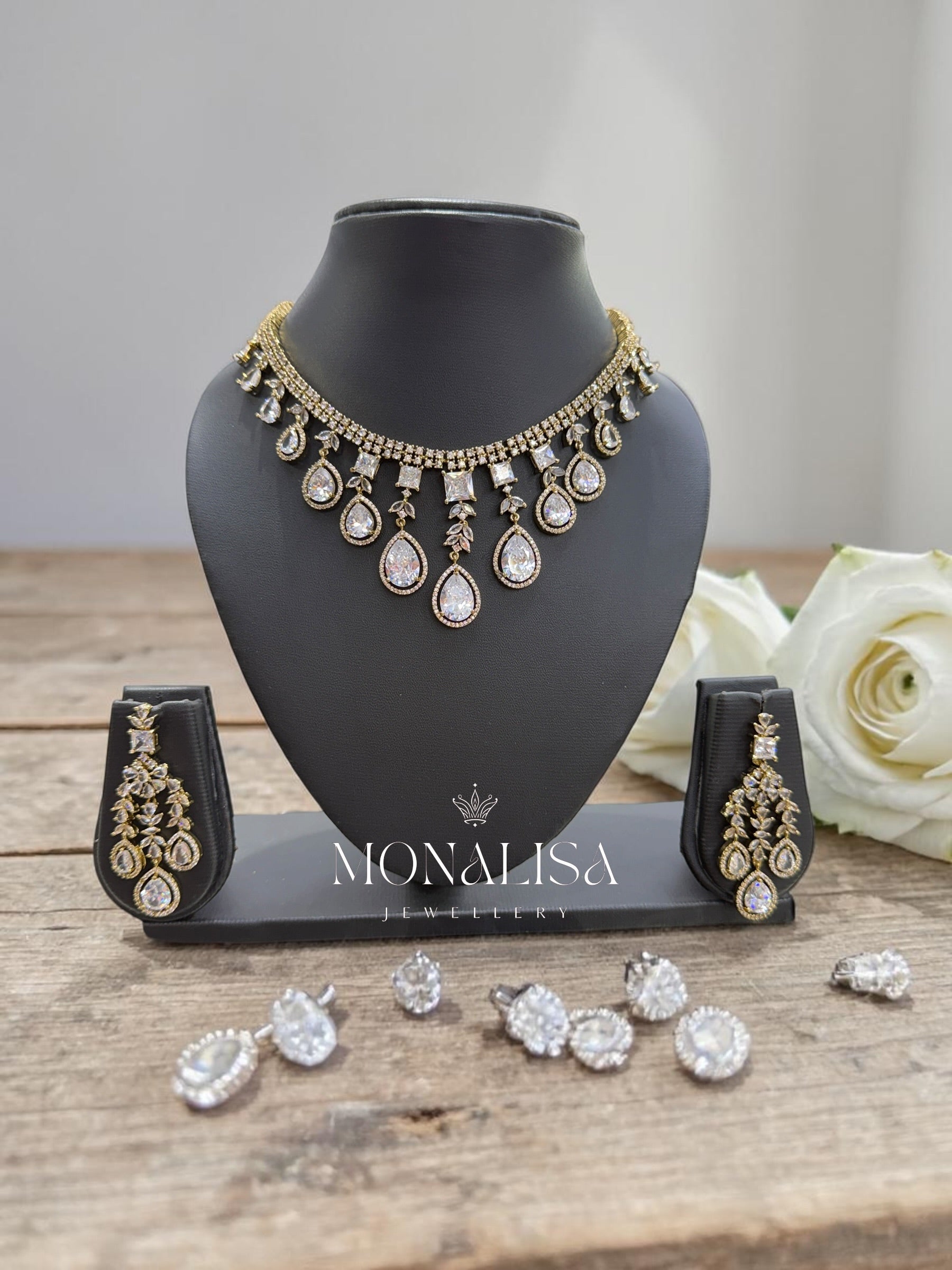 Sparkling Designer Necklace Set