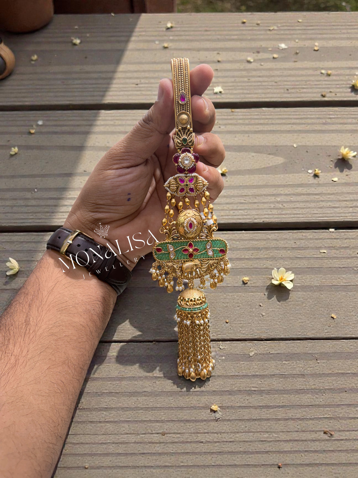 Devlika Pranika Antique Designer Challa
