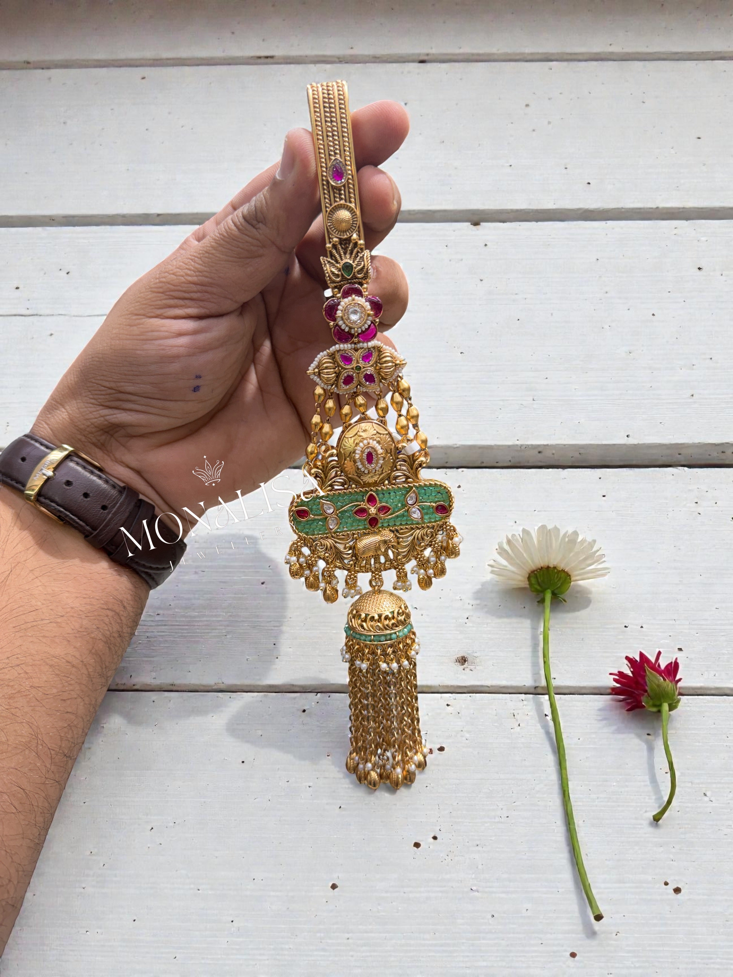 Devlika Pranika Antique Designer Challa