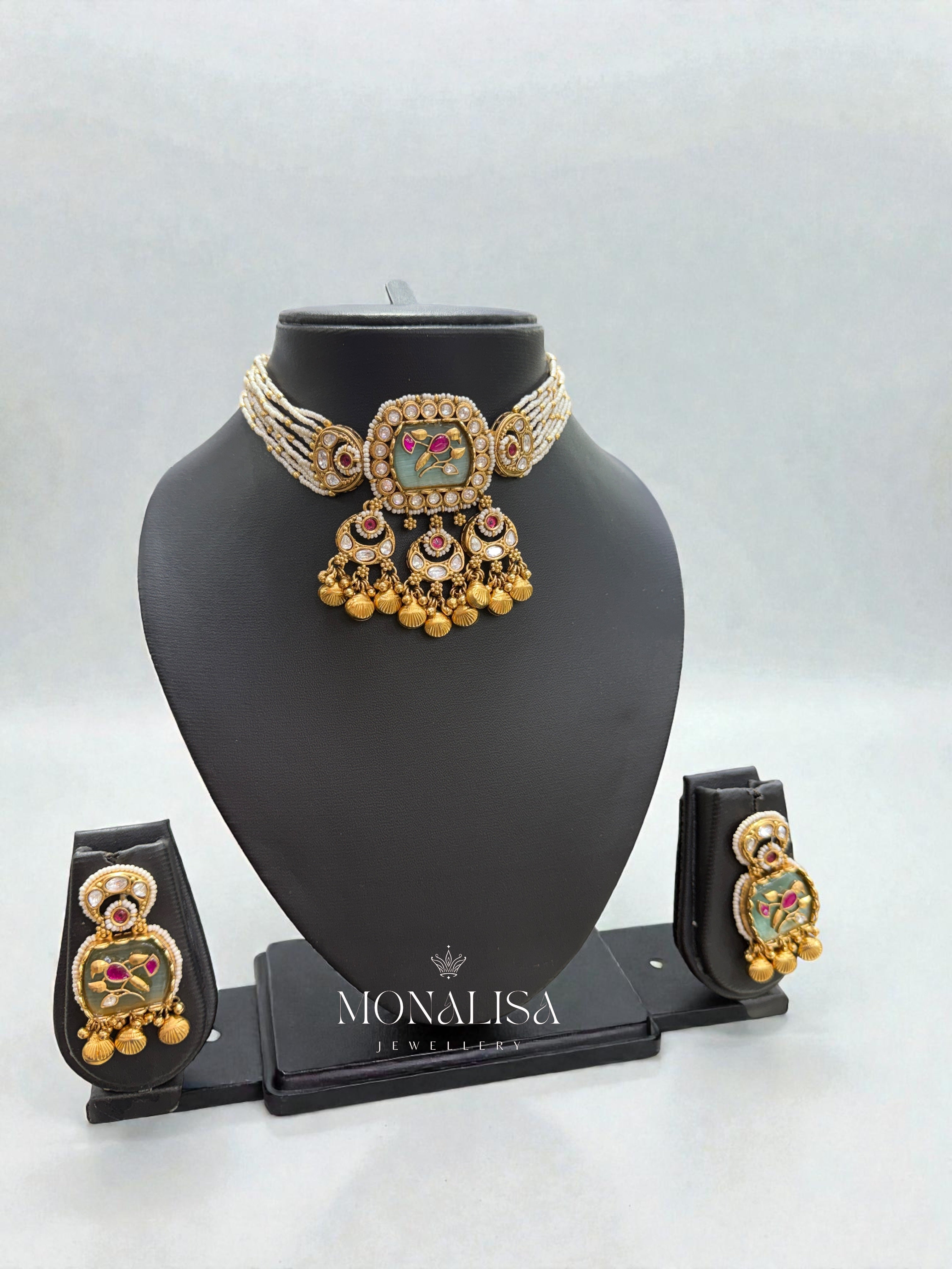Anaira Antique Designer Necklace Set