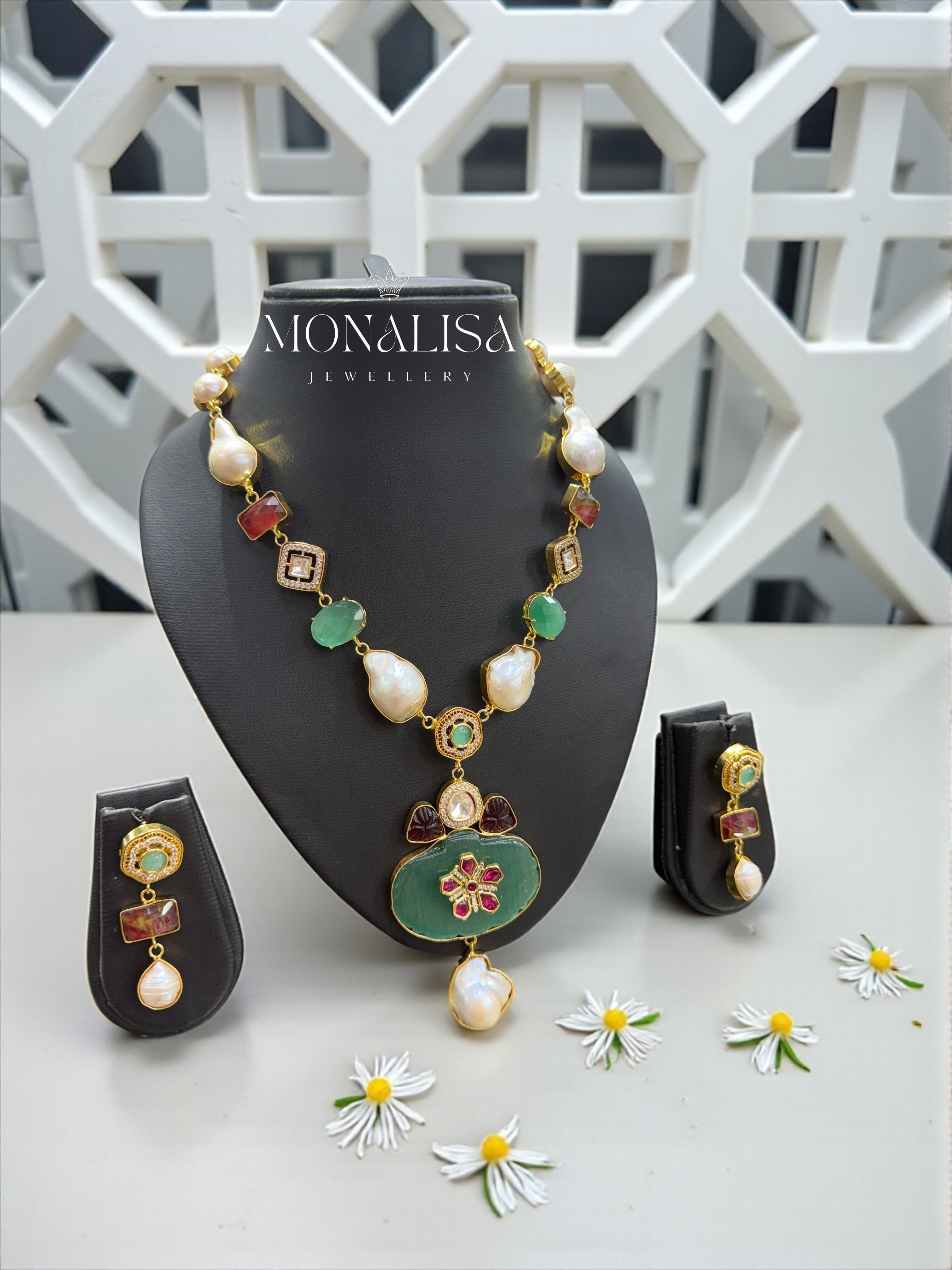 Statement Designer Baroque Pearls Necklace Set