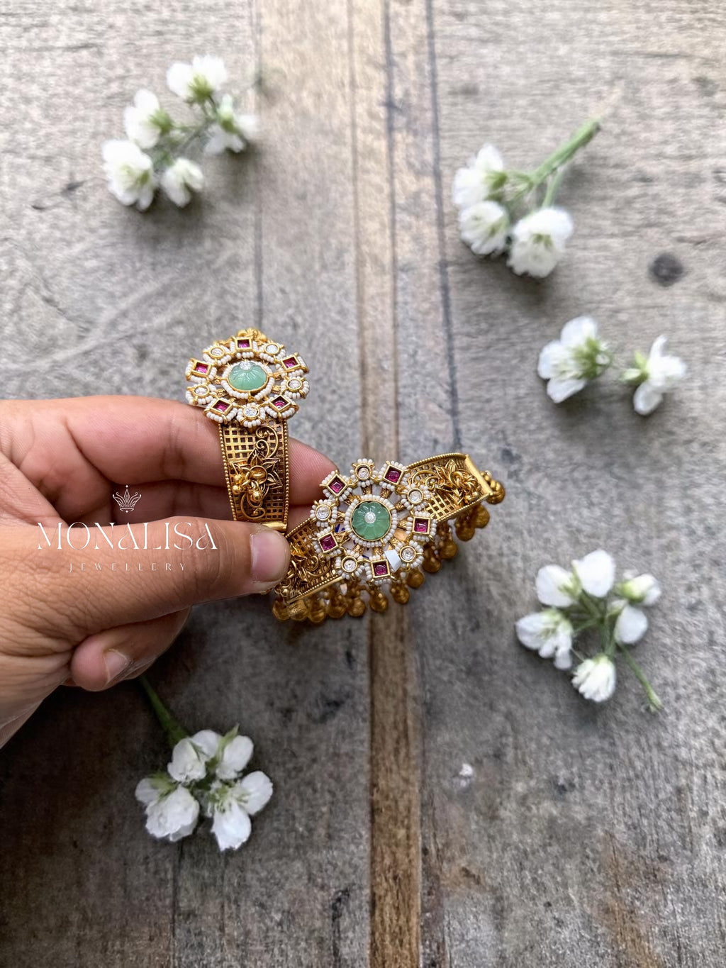 Ditya Antique Designer Bangles