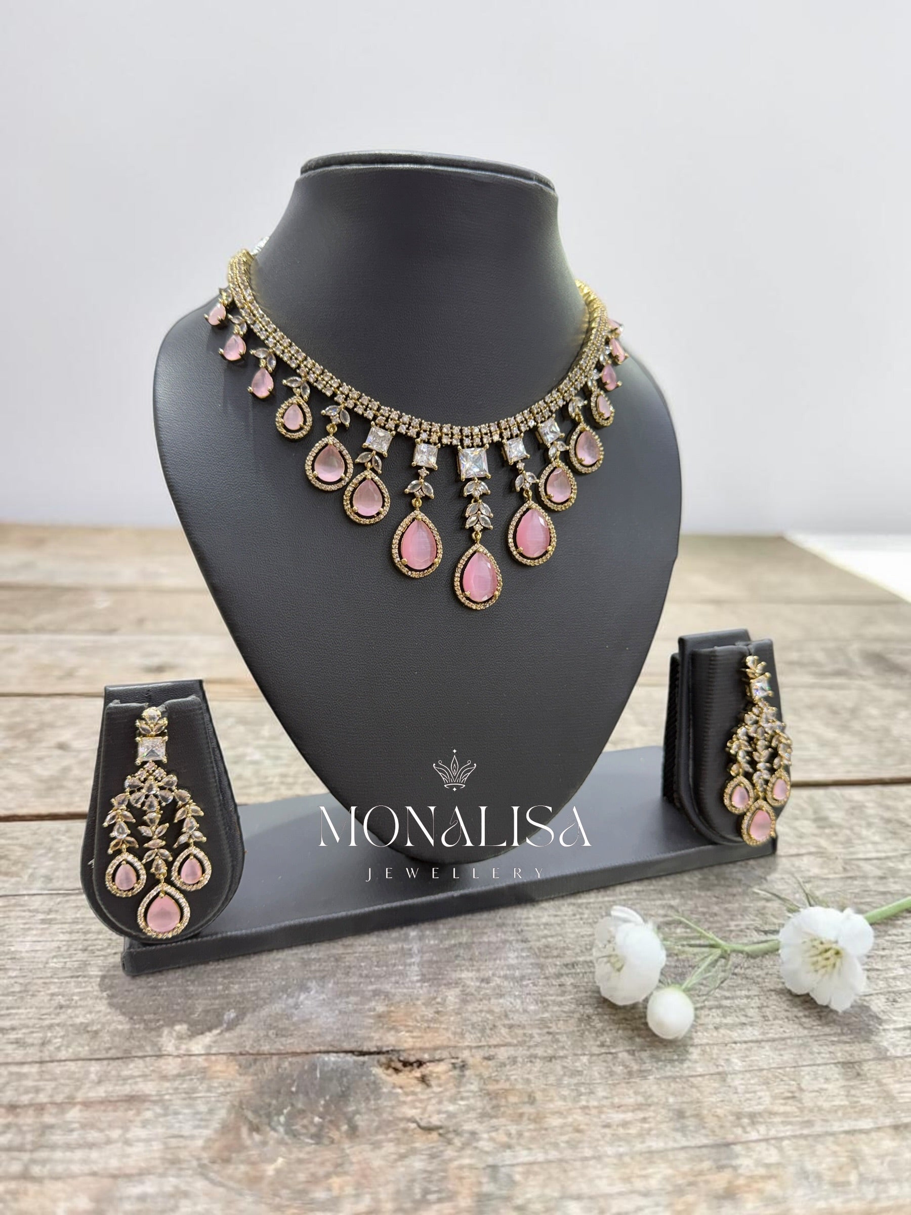 Sparkling Designer Necklace Set