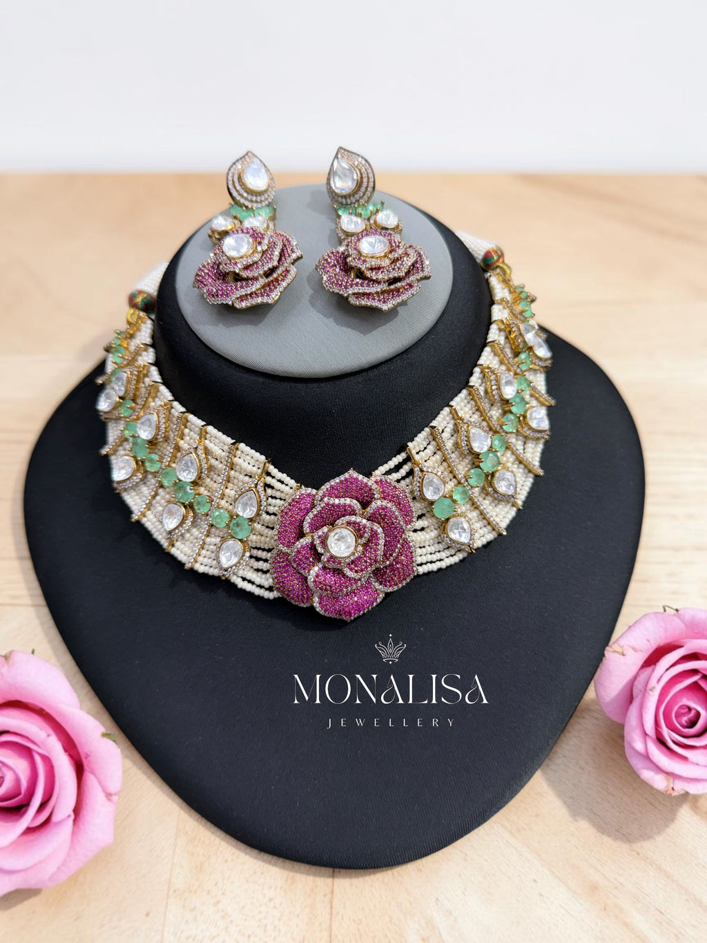 Snehja Statement Necklace Set