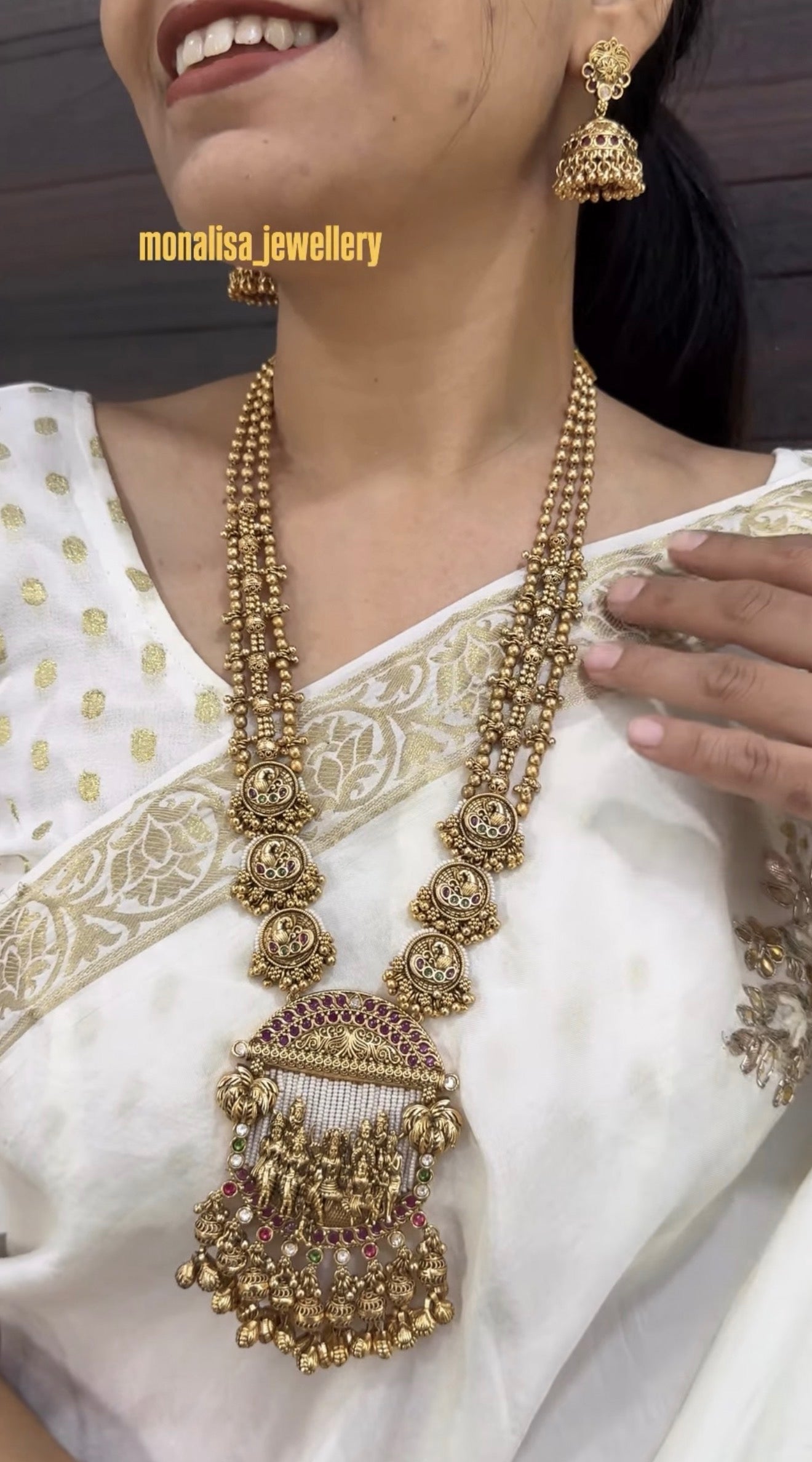 Ram-parivaar Antique Designer Necklace Set