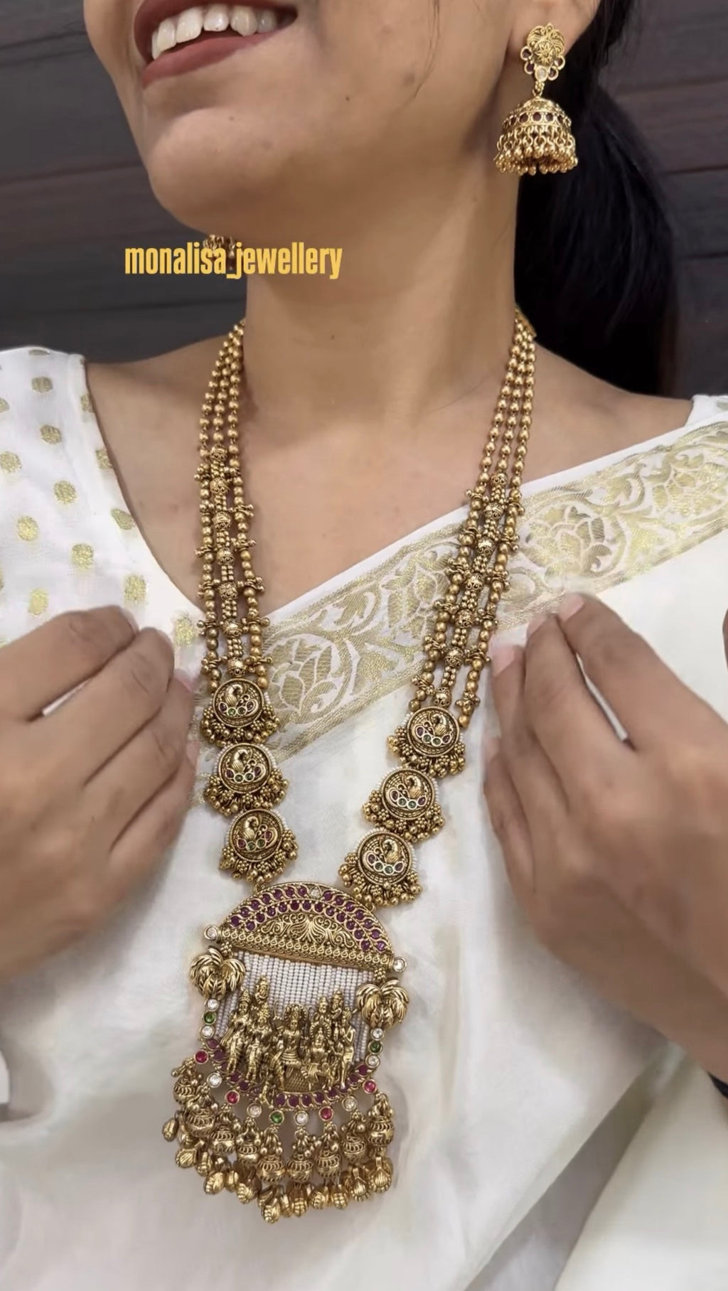 Ram-parivaar Antique Designer Necklace Set