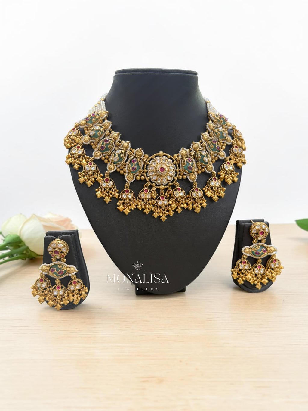 Vishnuva Antique Designer Necklace Set
