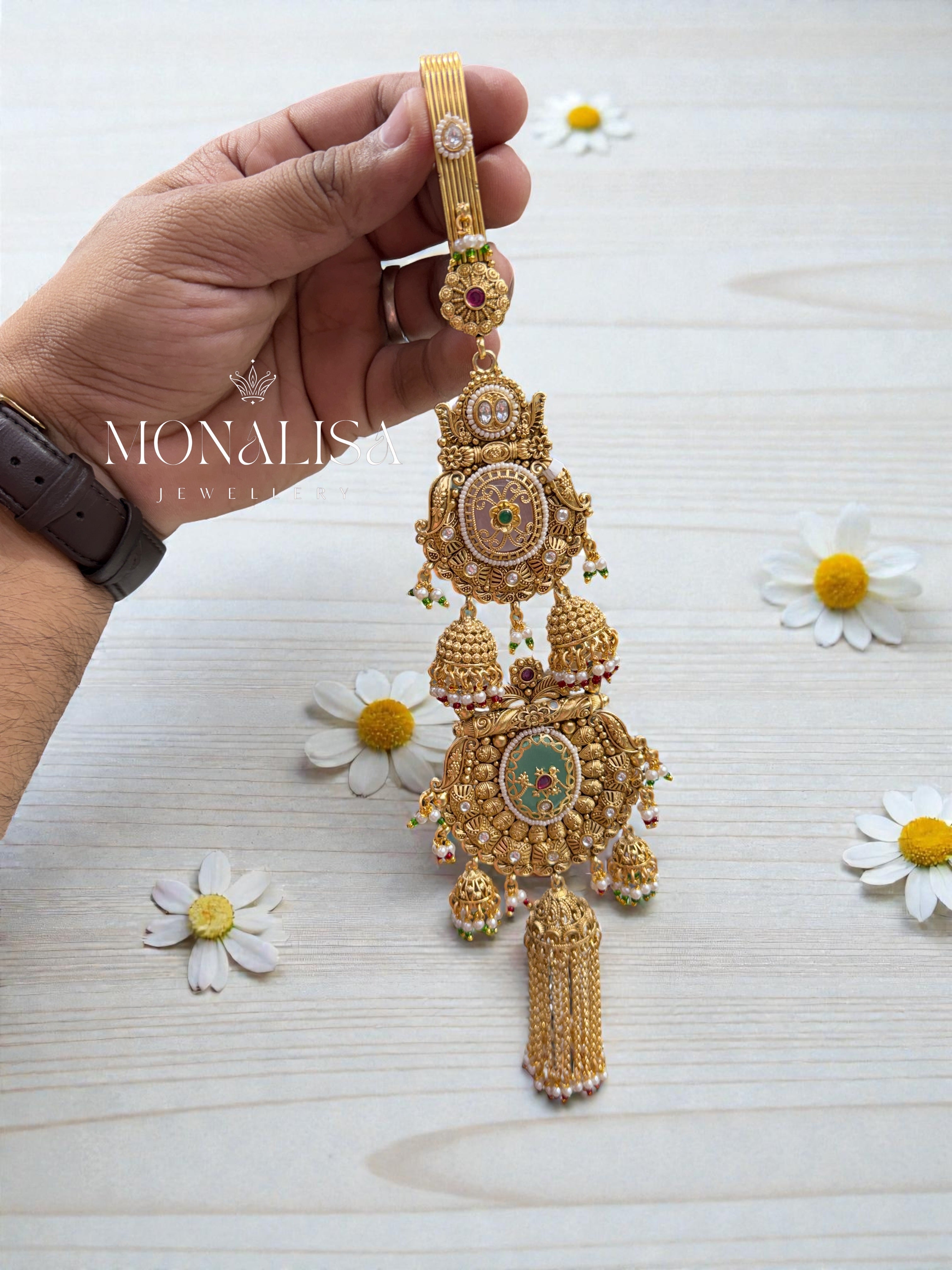 Sadhvi Antique Designer Challa