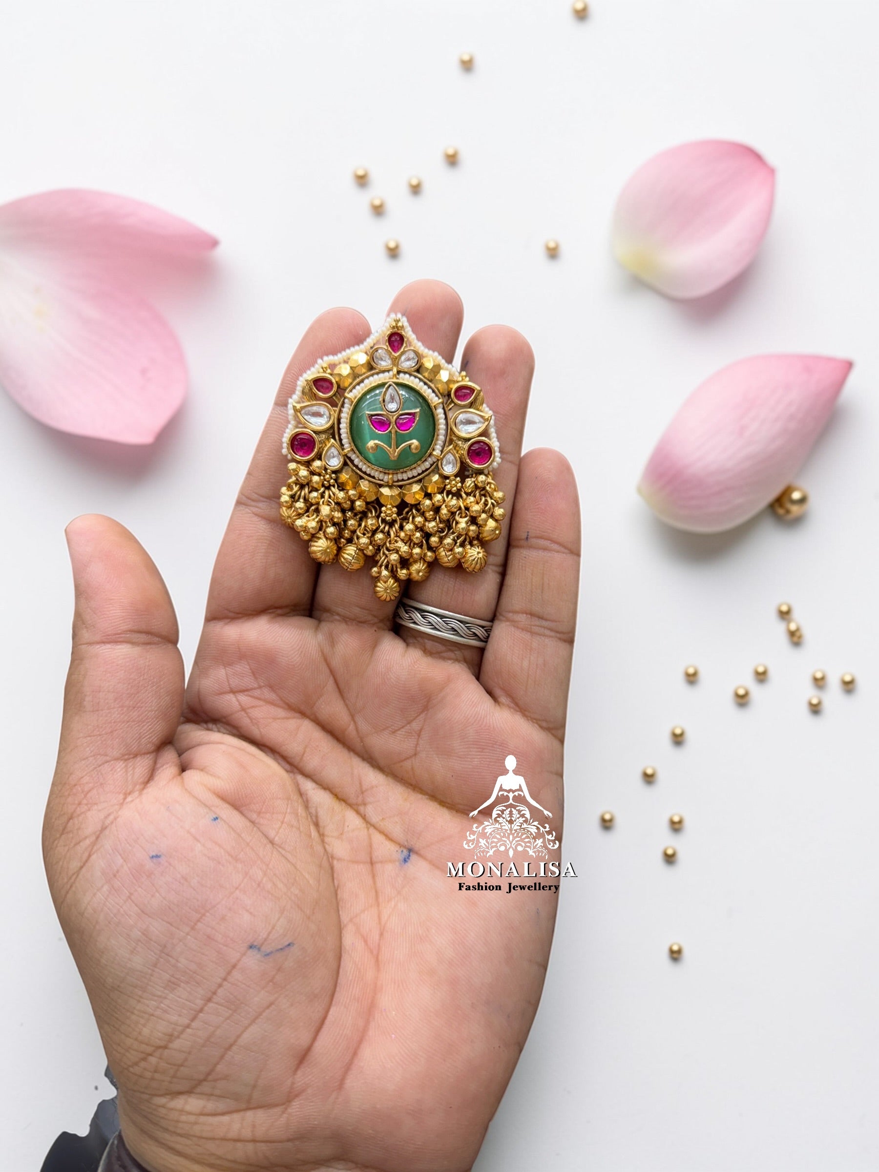 Anira Adjustable Antique Designer Ring