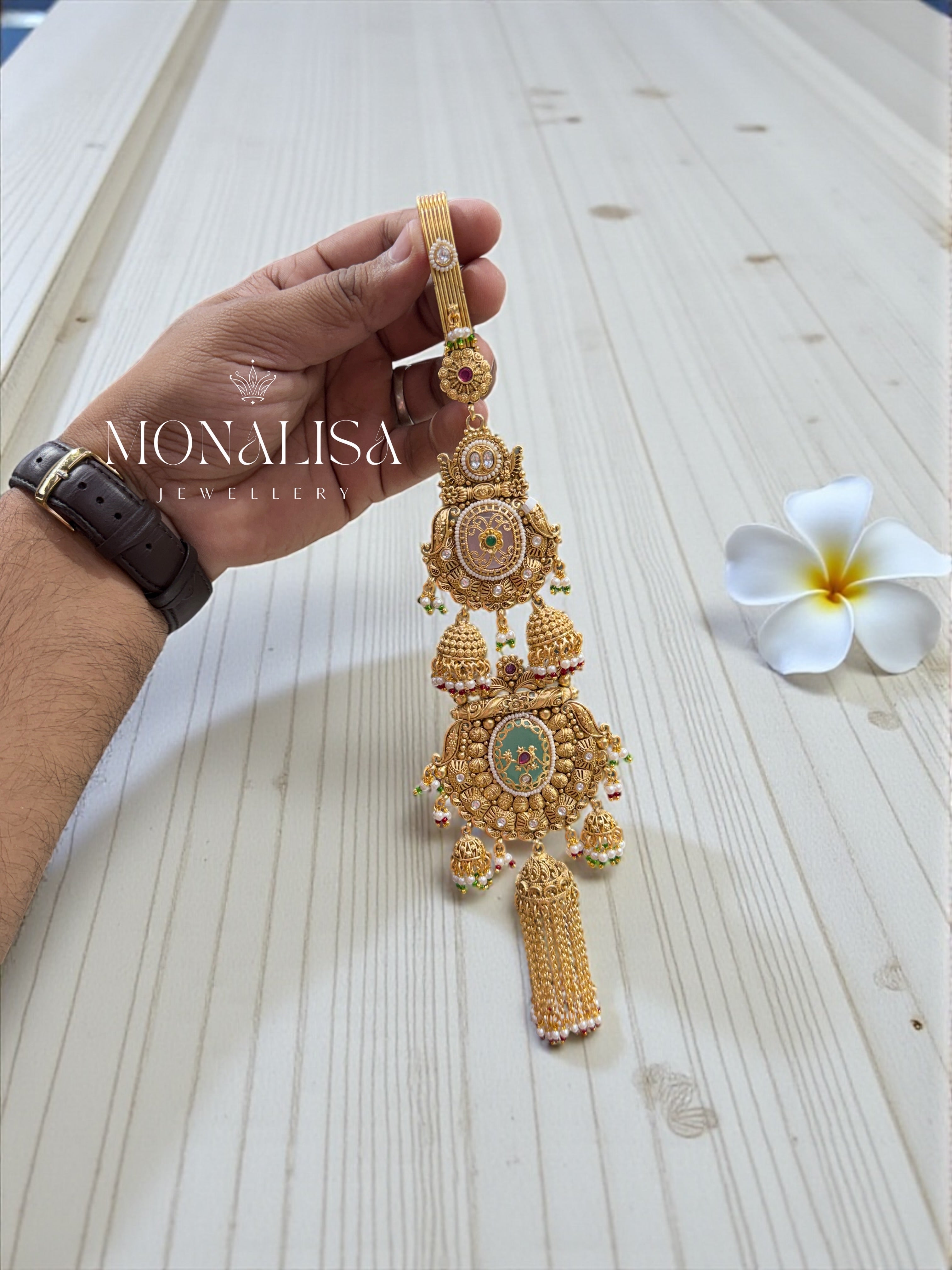 Sadhvi Antique Designer Challa