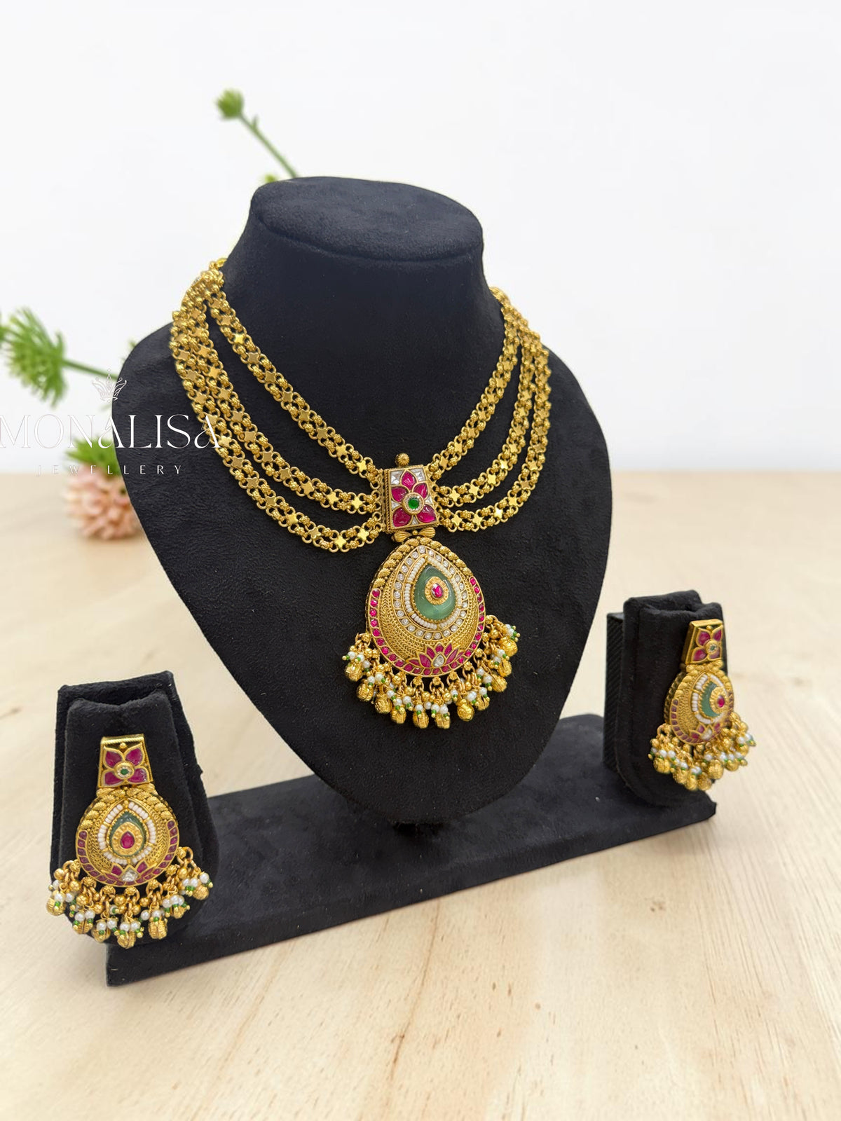 Vamika Antique Designer Necklace Set