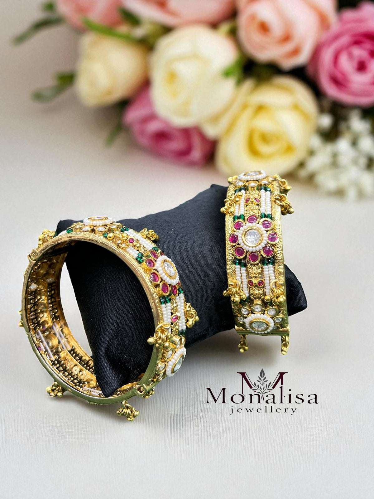Aiyana Antique Designer Bangle