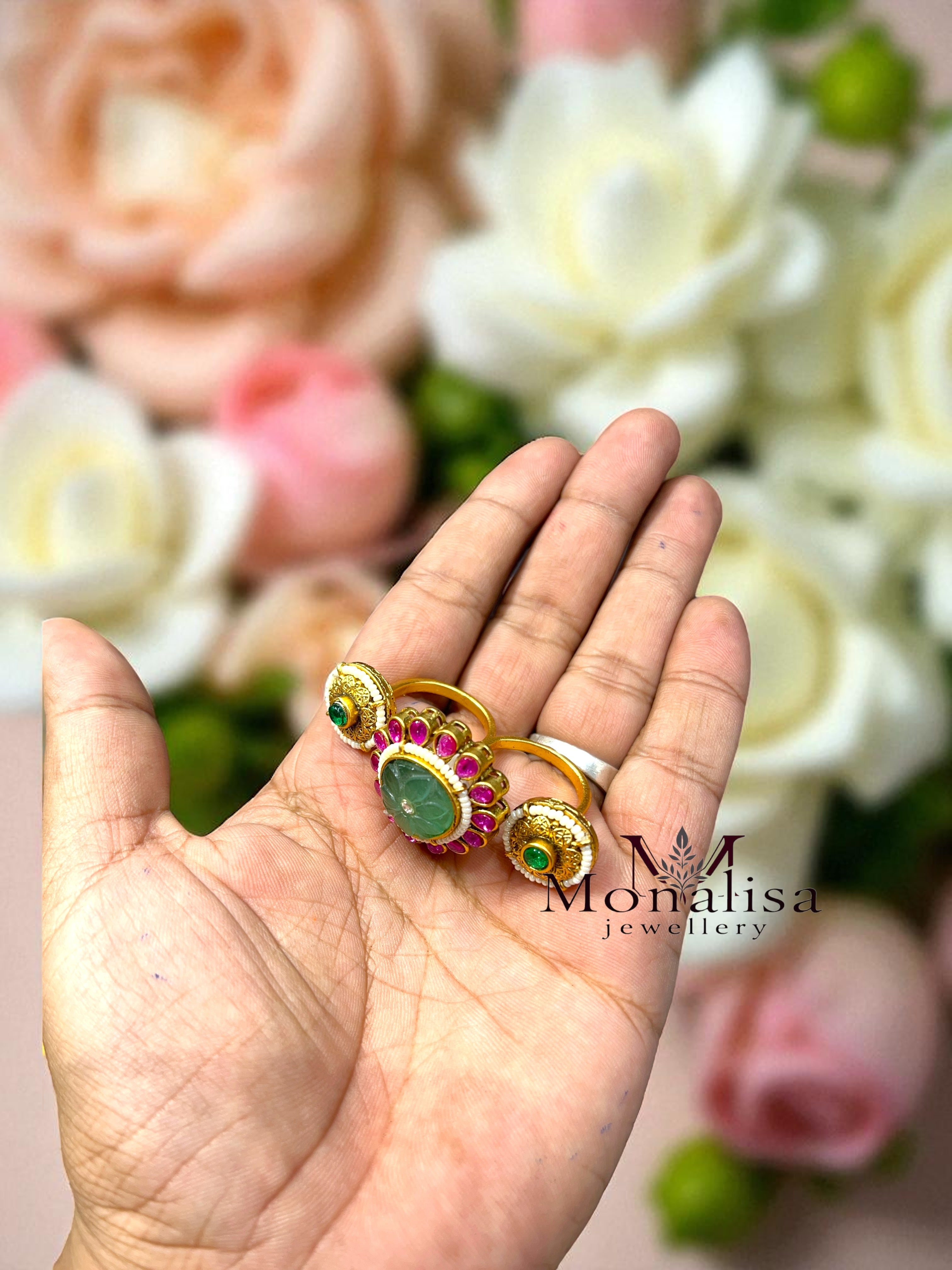 Muksa Finger Designer Ring