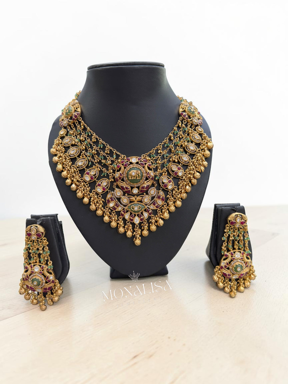 Anviska Antique Designer Necklace Set