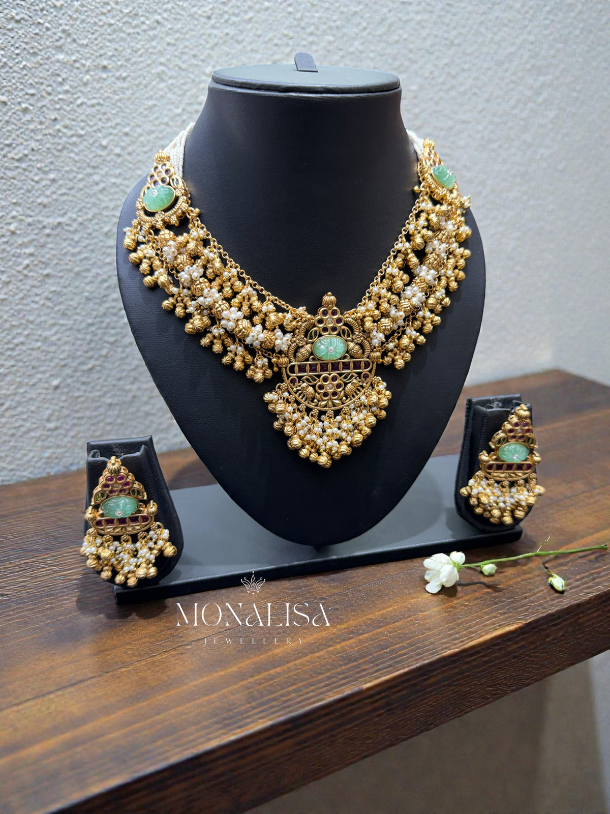 Shagun Antique Designer Necklace Set