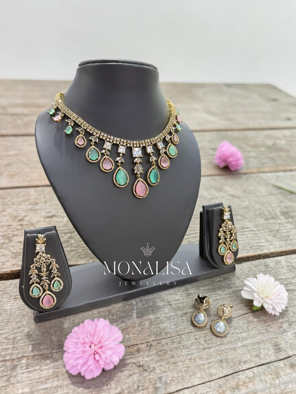Sparkling Designer Necklace Set