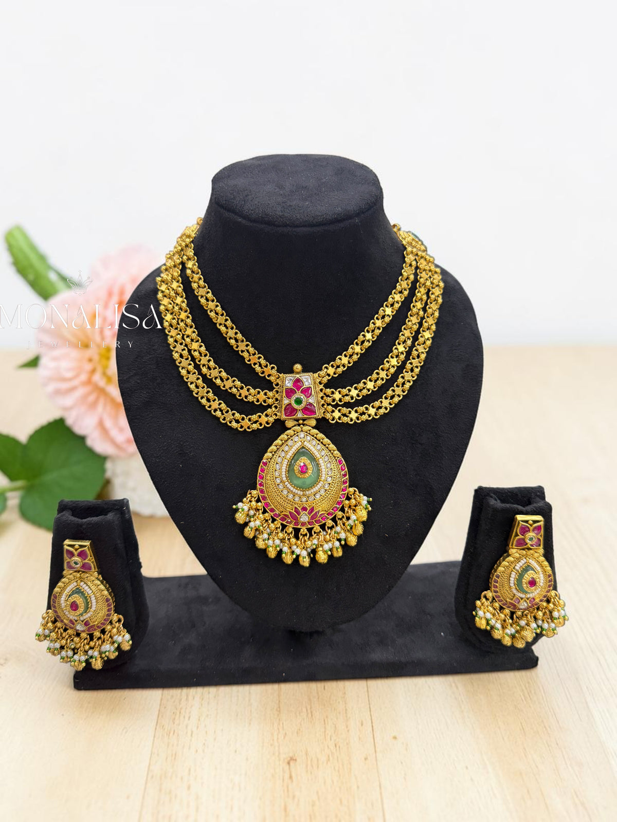 Vamika Antique Designer Necklace Set