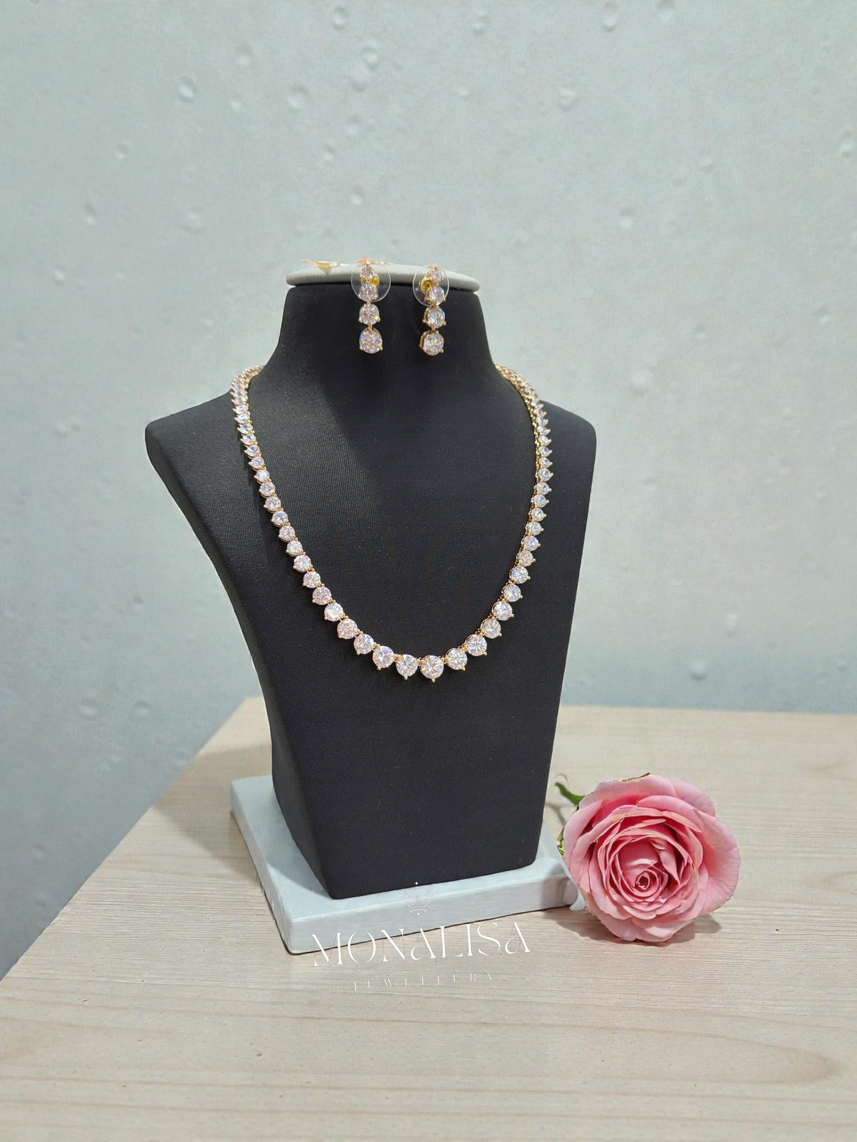 Golden Single Line Solitaire Imported set