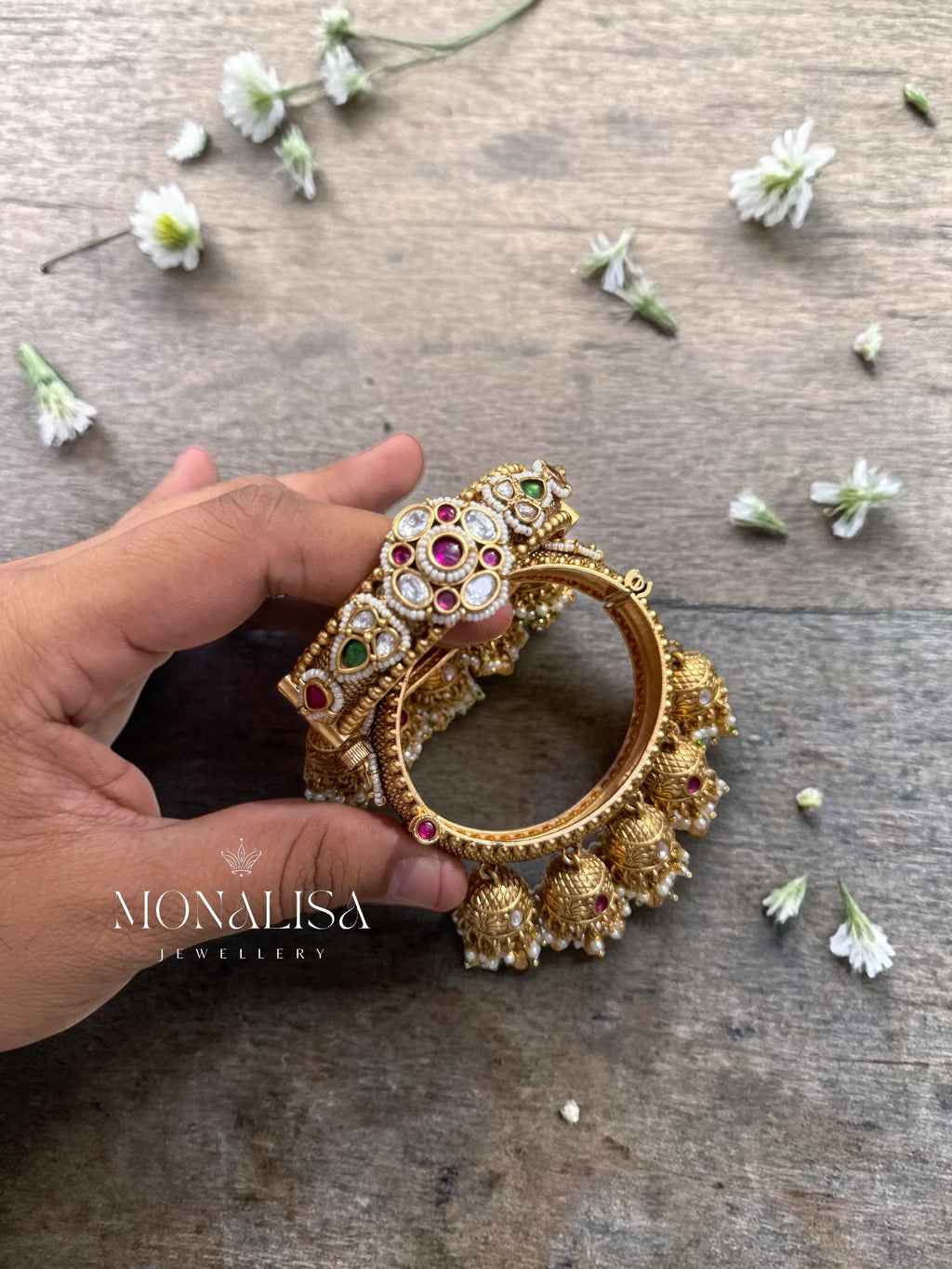 Anvasi Antique Designer Bangles