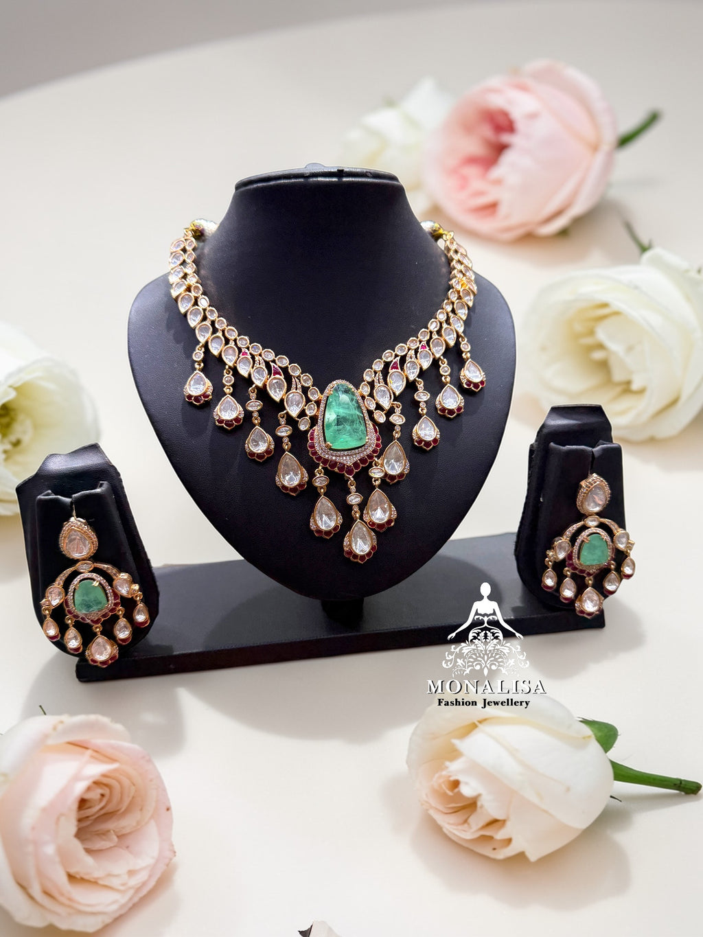 Majio Polki Necklace Set