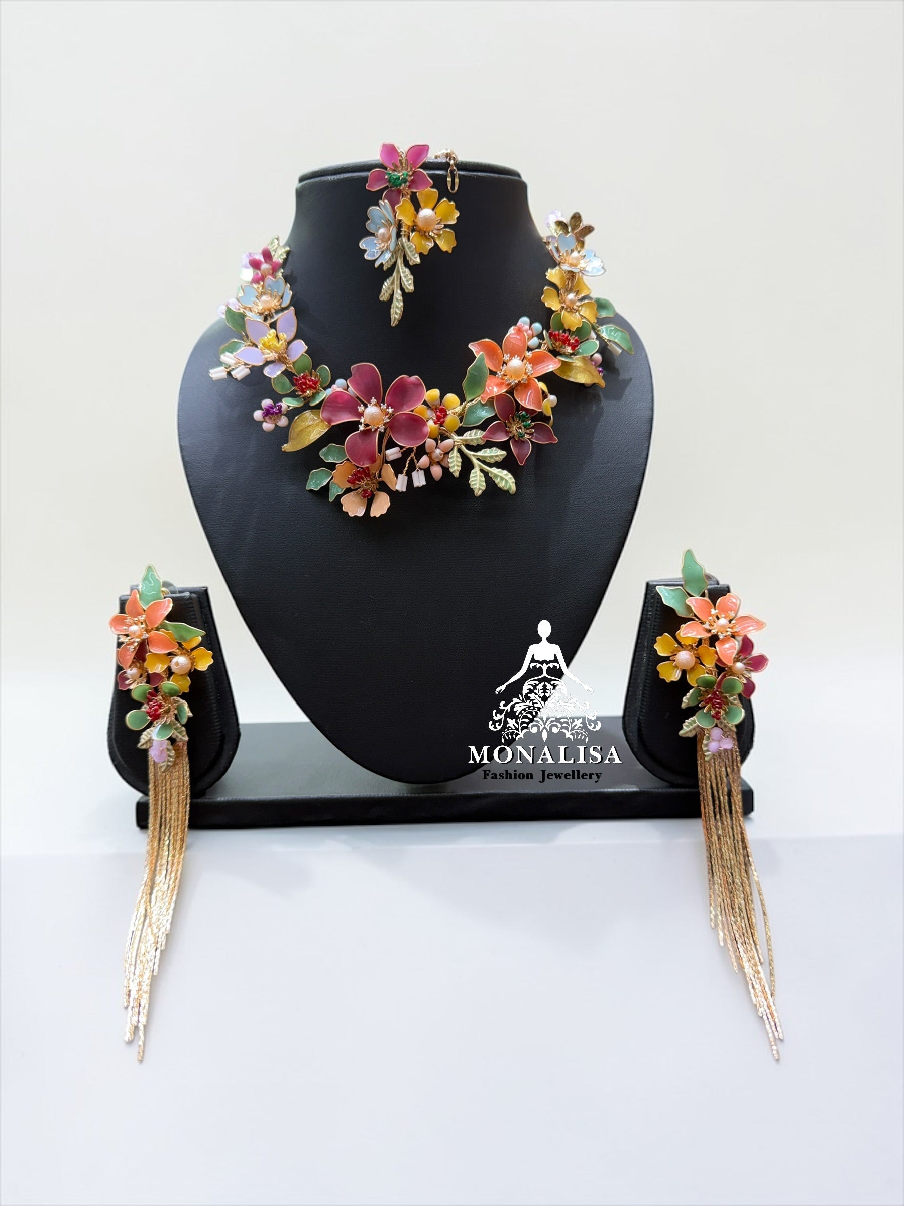 Sukti Resin Designer Necklace