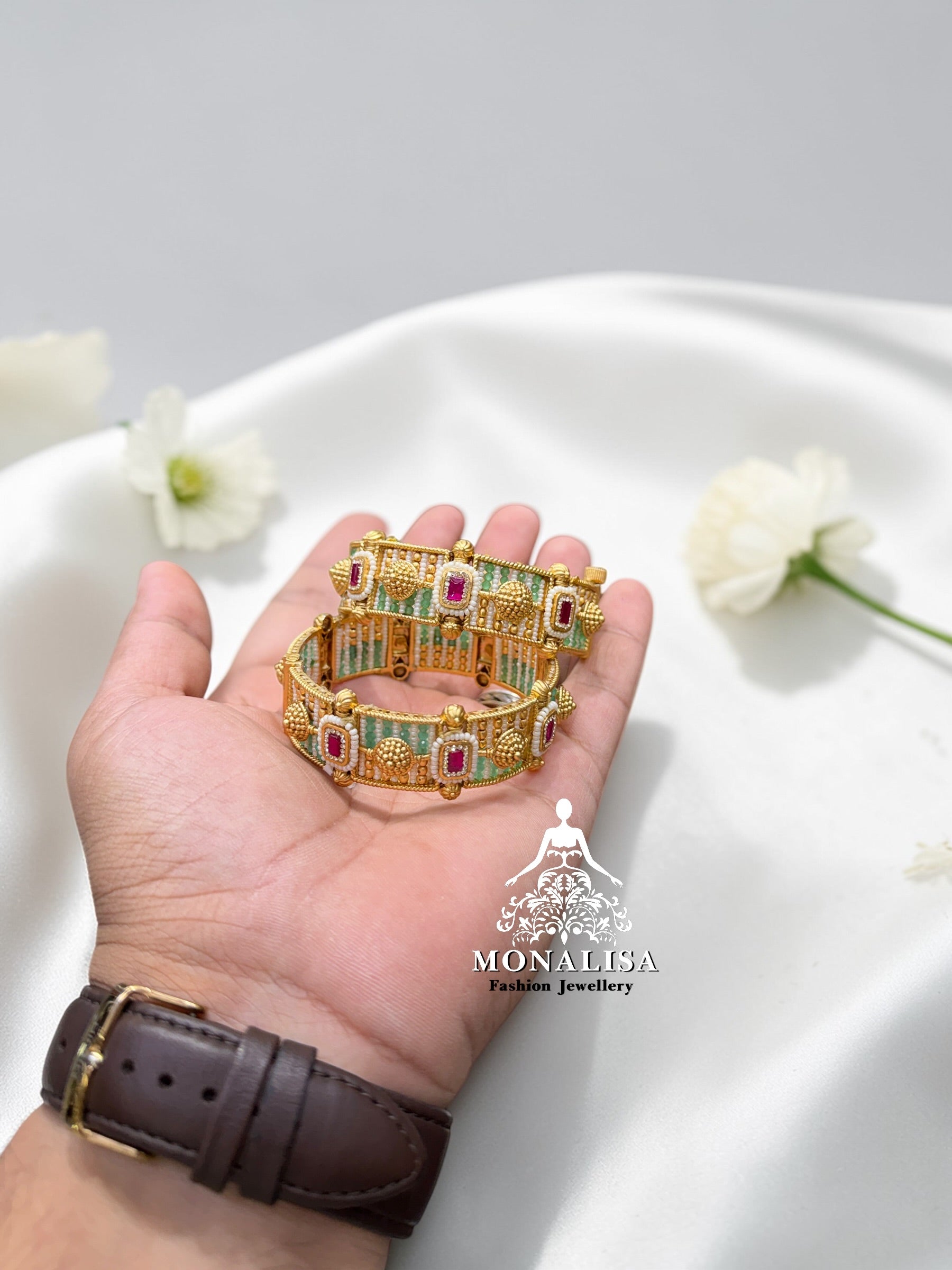 Viniata Antique Designer Bangles